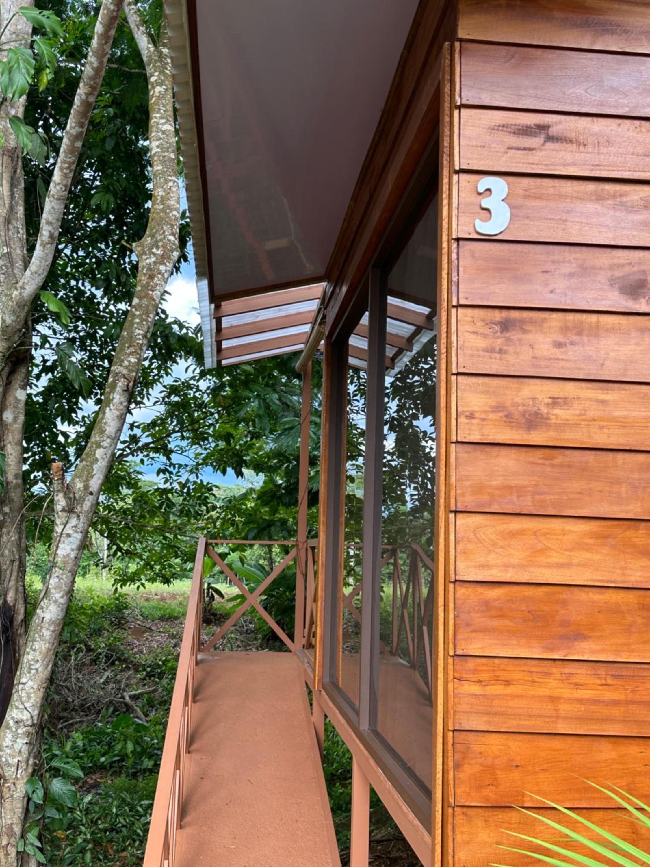 CABAÑAS DEL LAGO / BUNGALOWS