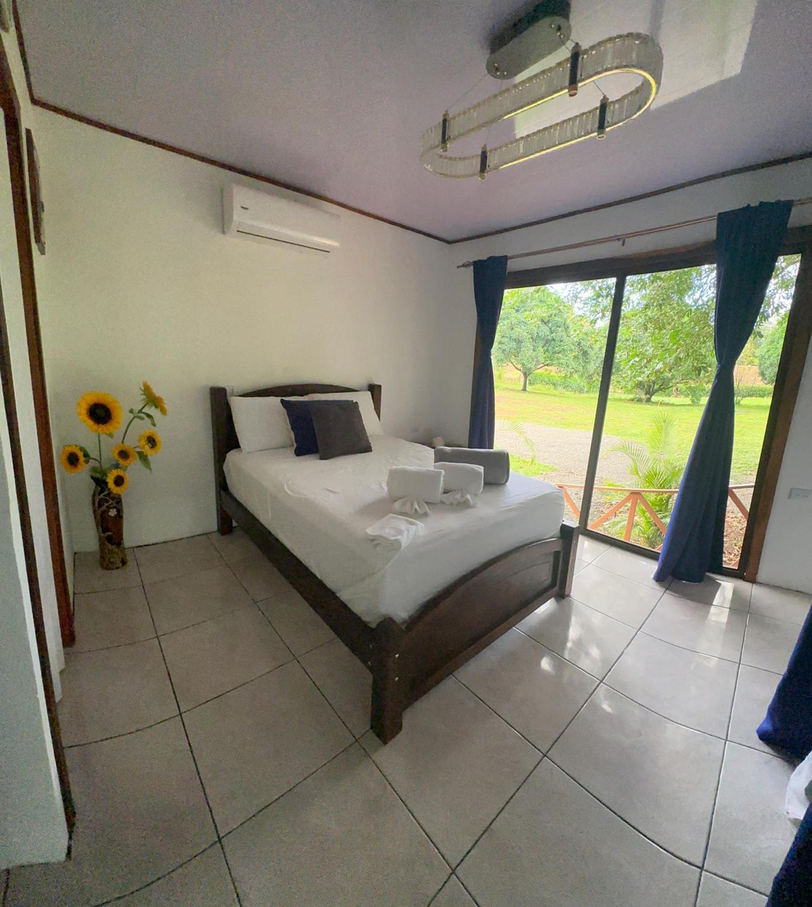 CABAÑAS DEL LAGO / BUNGALOWS