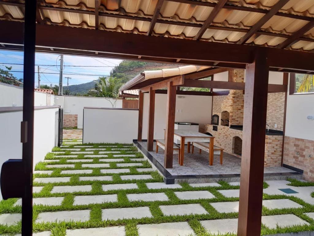 Mendes House