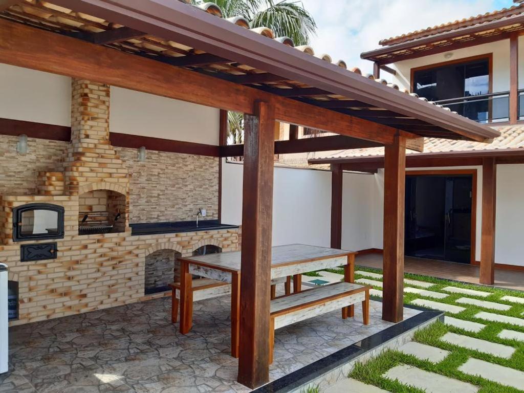 Mendes House