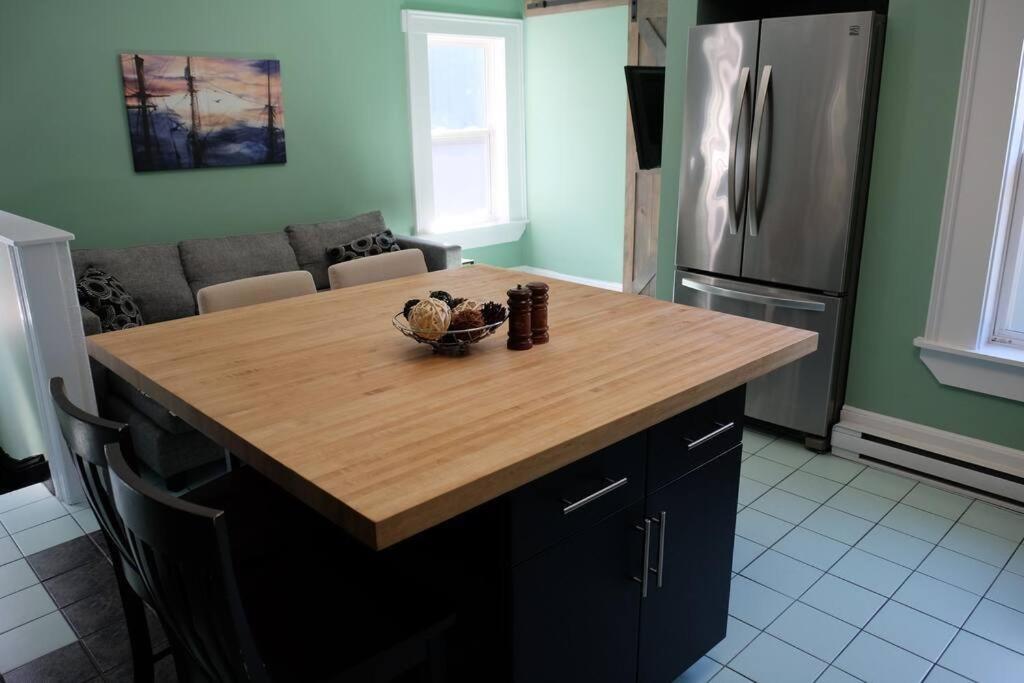 Comfy Apt, Top Floor, Excellent Kitchen