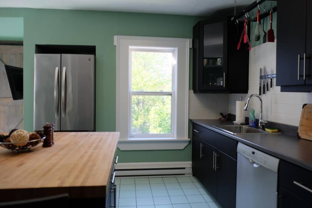 Comfy Apt, Top Floor, Excellent Kitchen