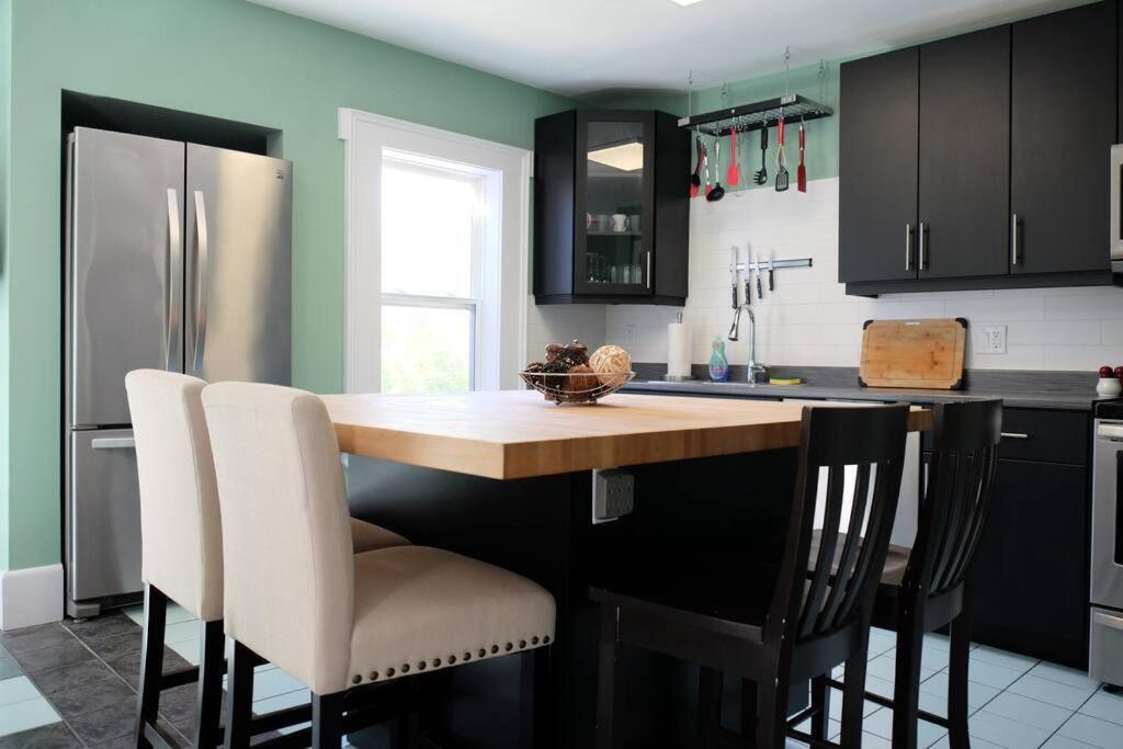 Comfy Apt, Top Floor, Excellent Kitchen