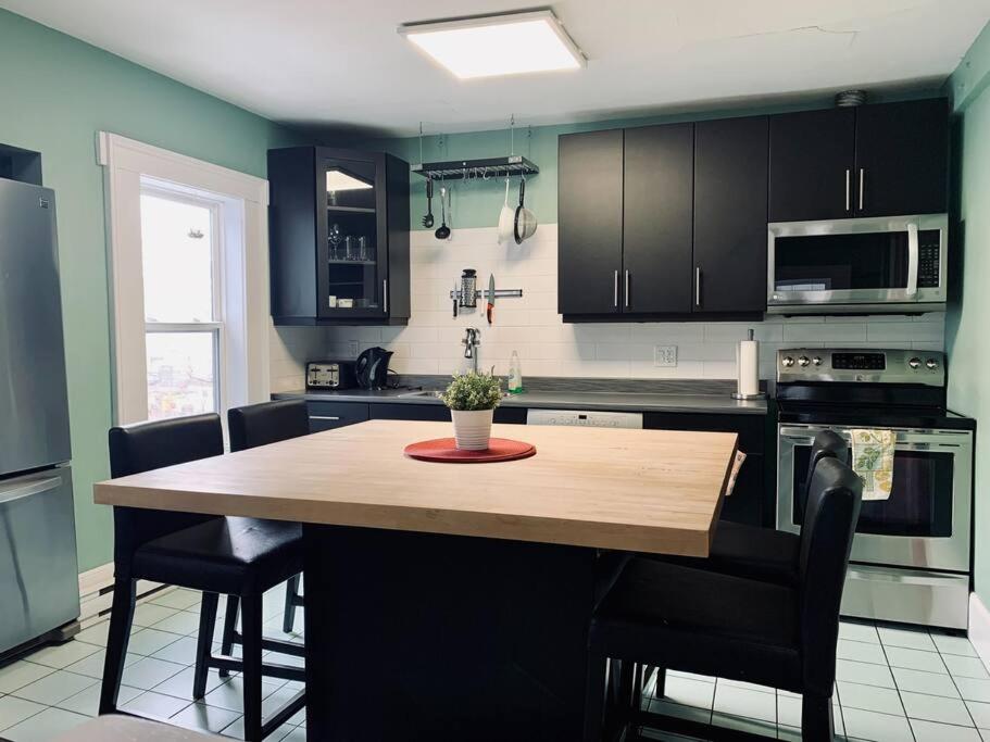 Comfy Apt, Top Floor, Excellent Kitchen