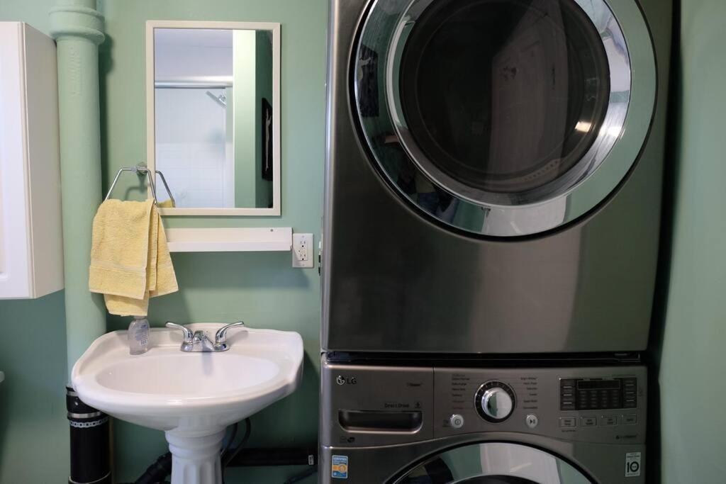 Comfy Apt, Top Floor, Excellent Kitchen