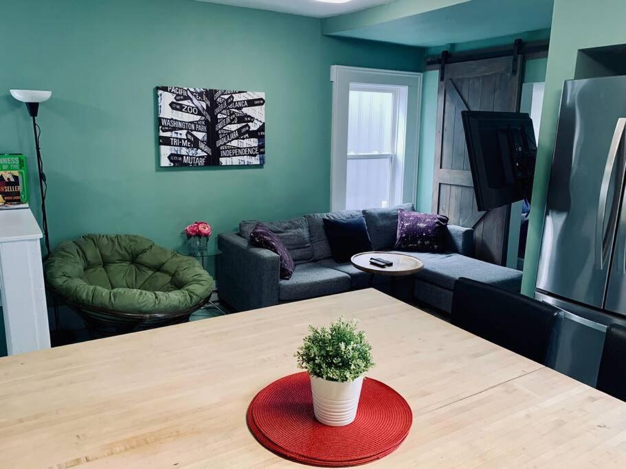 Comfy Apt, Top Floor, Excellent Kitchen