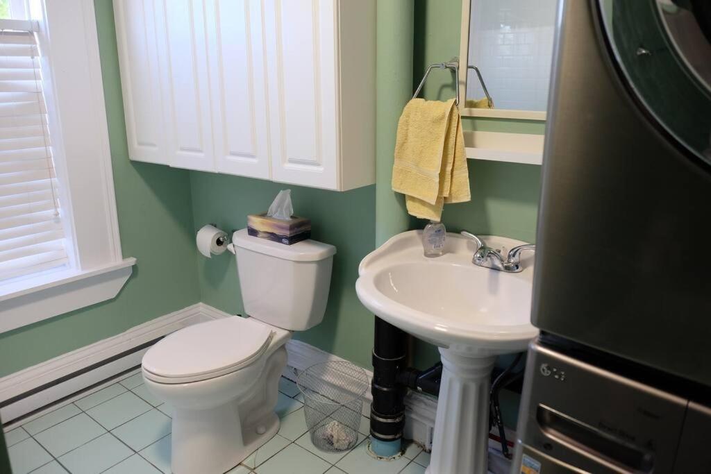 Comfy Apt, Top Floor, Excellent Kitchen