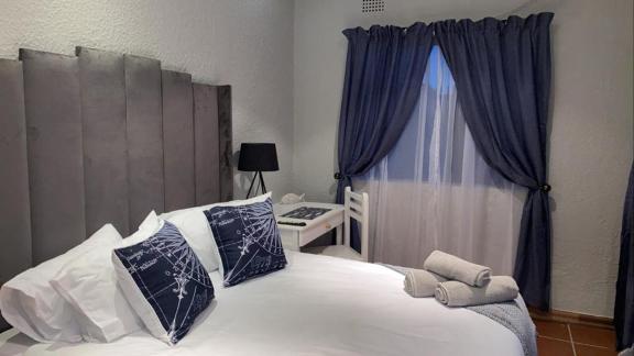 OR Tambo Stay Unit 2 view 3