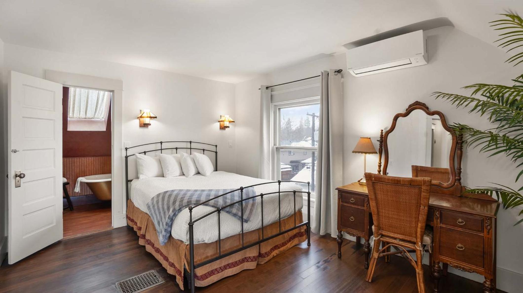 Greenbriar Inn 2