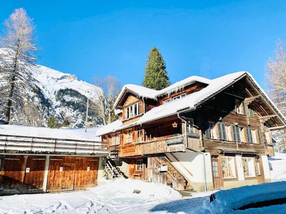 Cozy Apartment in Vintage House in Kandersteg