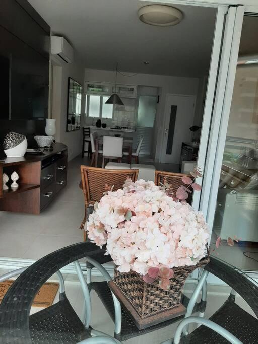 Apartamento Riviera Completo Espaçoso Varanda Gourmet e Praia a 150 m