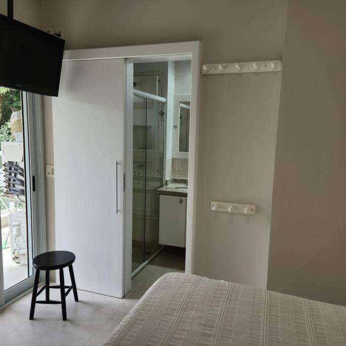 Apartamento Riviera Completo Espaçoso Varanda Gourmet e Praia a 150 m