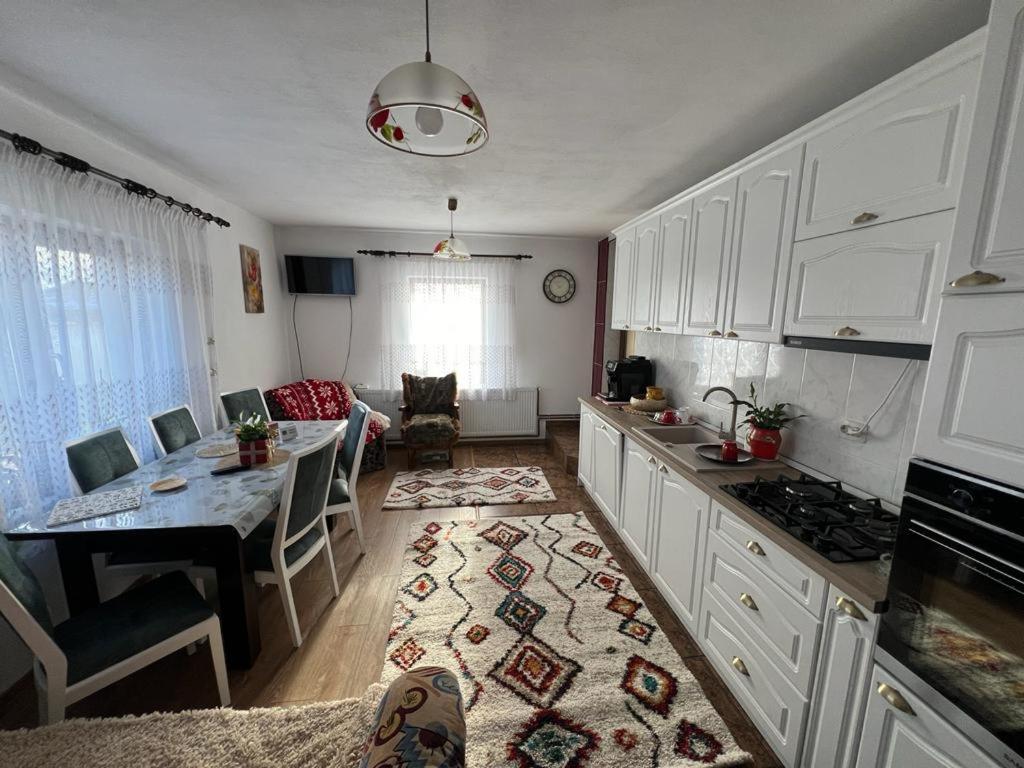 Pensiunea Casa Mădă view 4