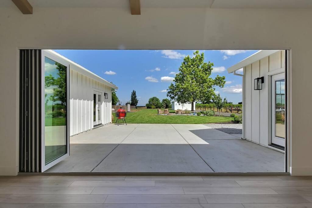 The Modern Farmhouse