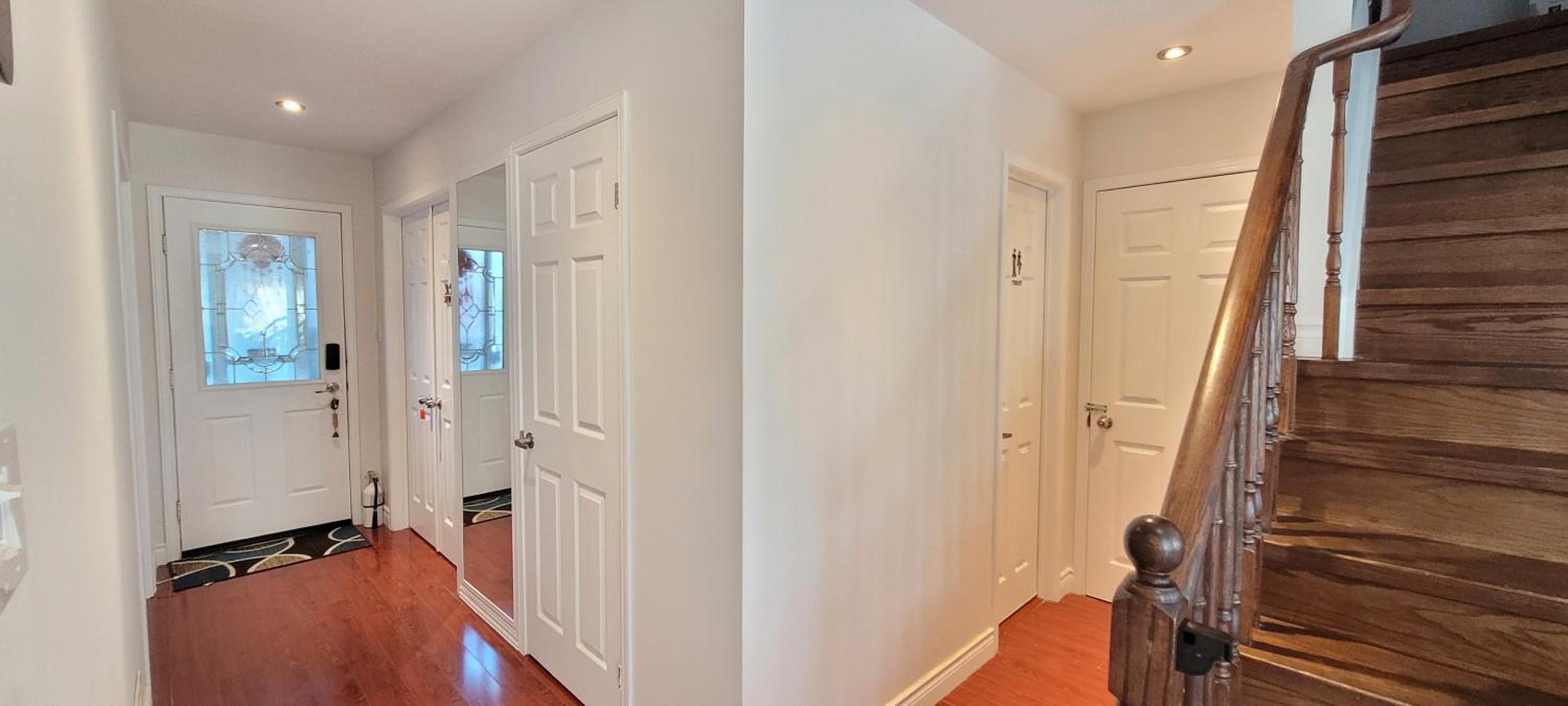 Toronto Spacious Cozy Mainfloor Room