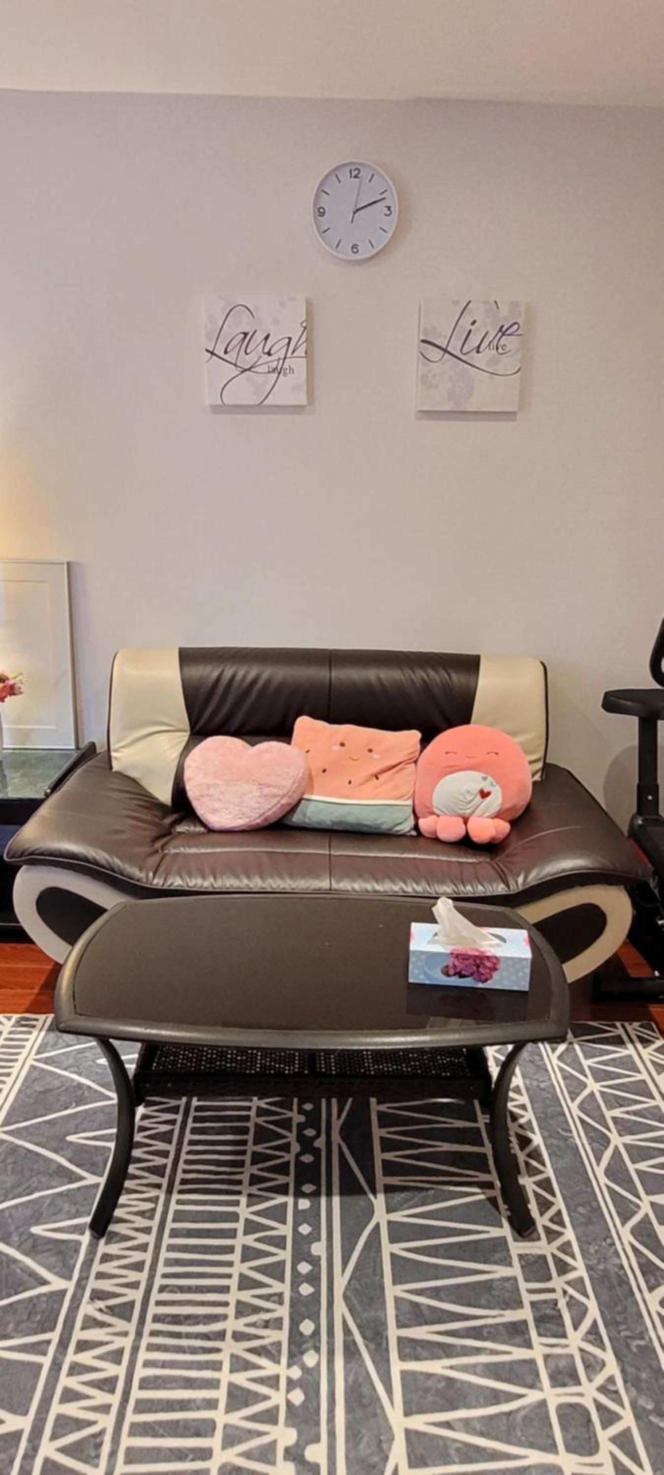 Toronto Spacious Cozy Mainfloor Room