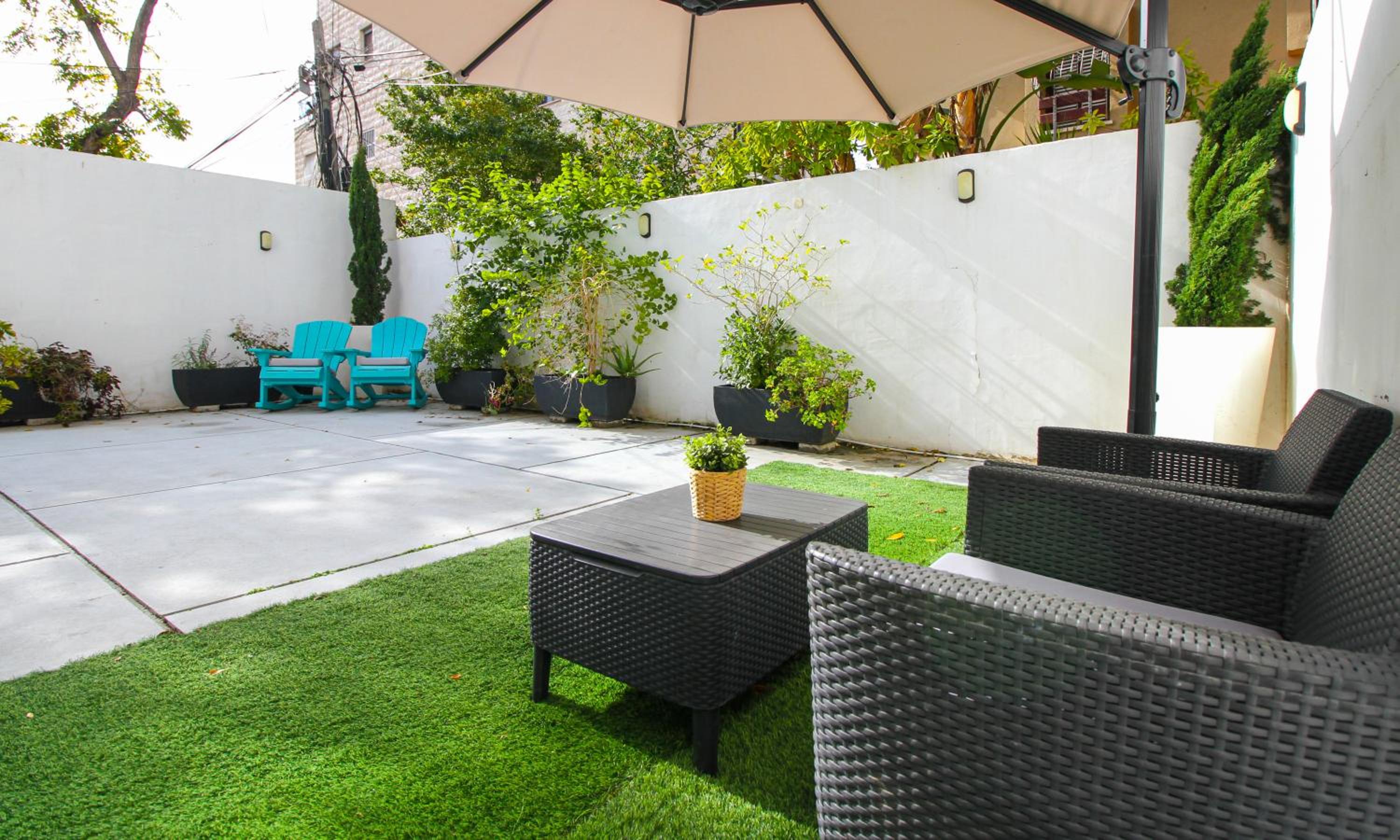 Rosen Villa at Ramat Hahayal view 4