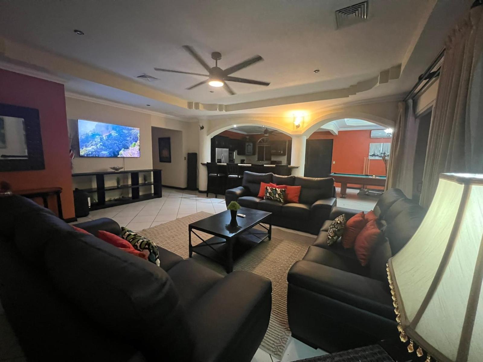 Los Amigos Luxury Villa