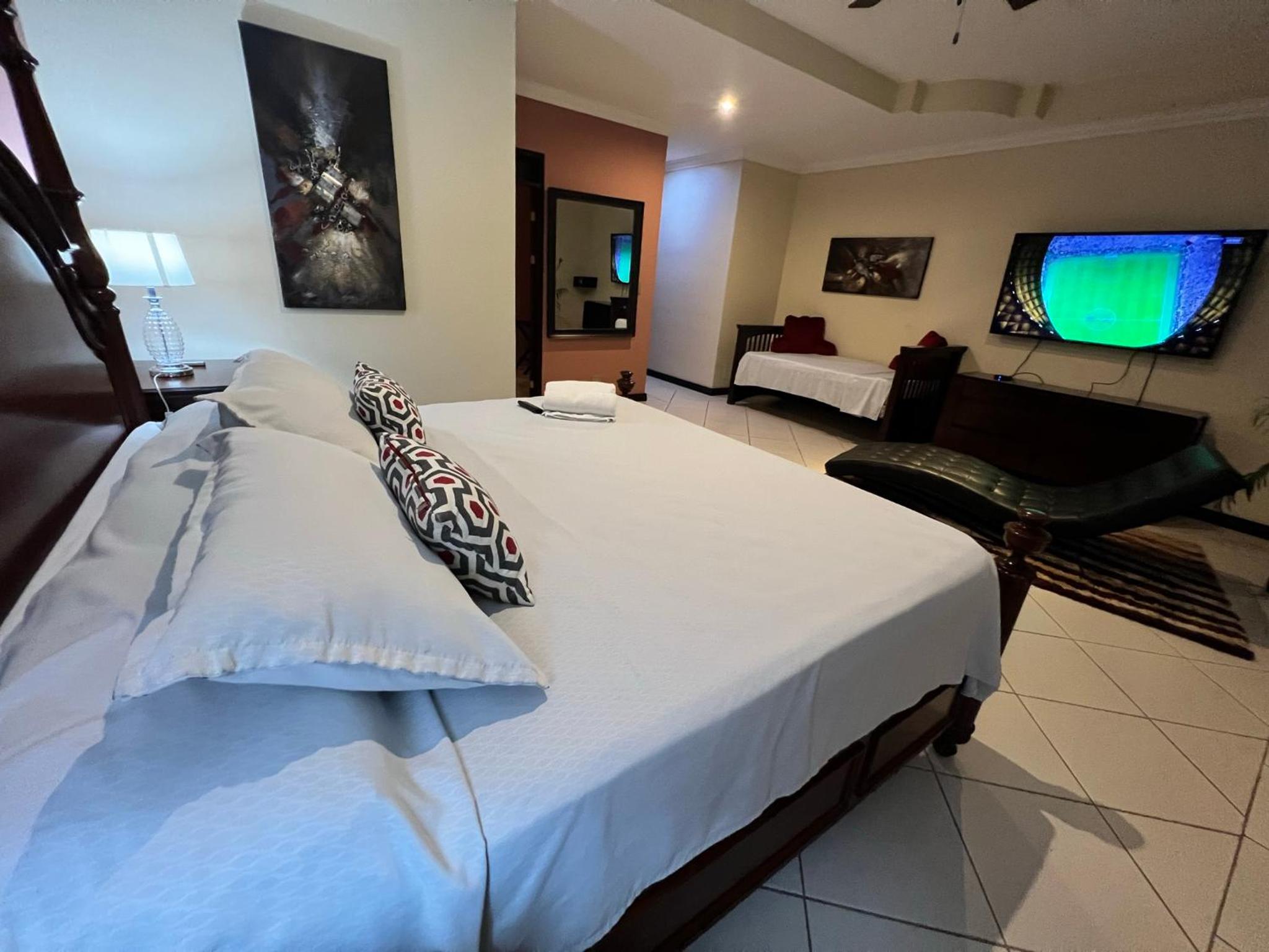 Los Amigos Luxury Villa