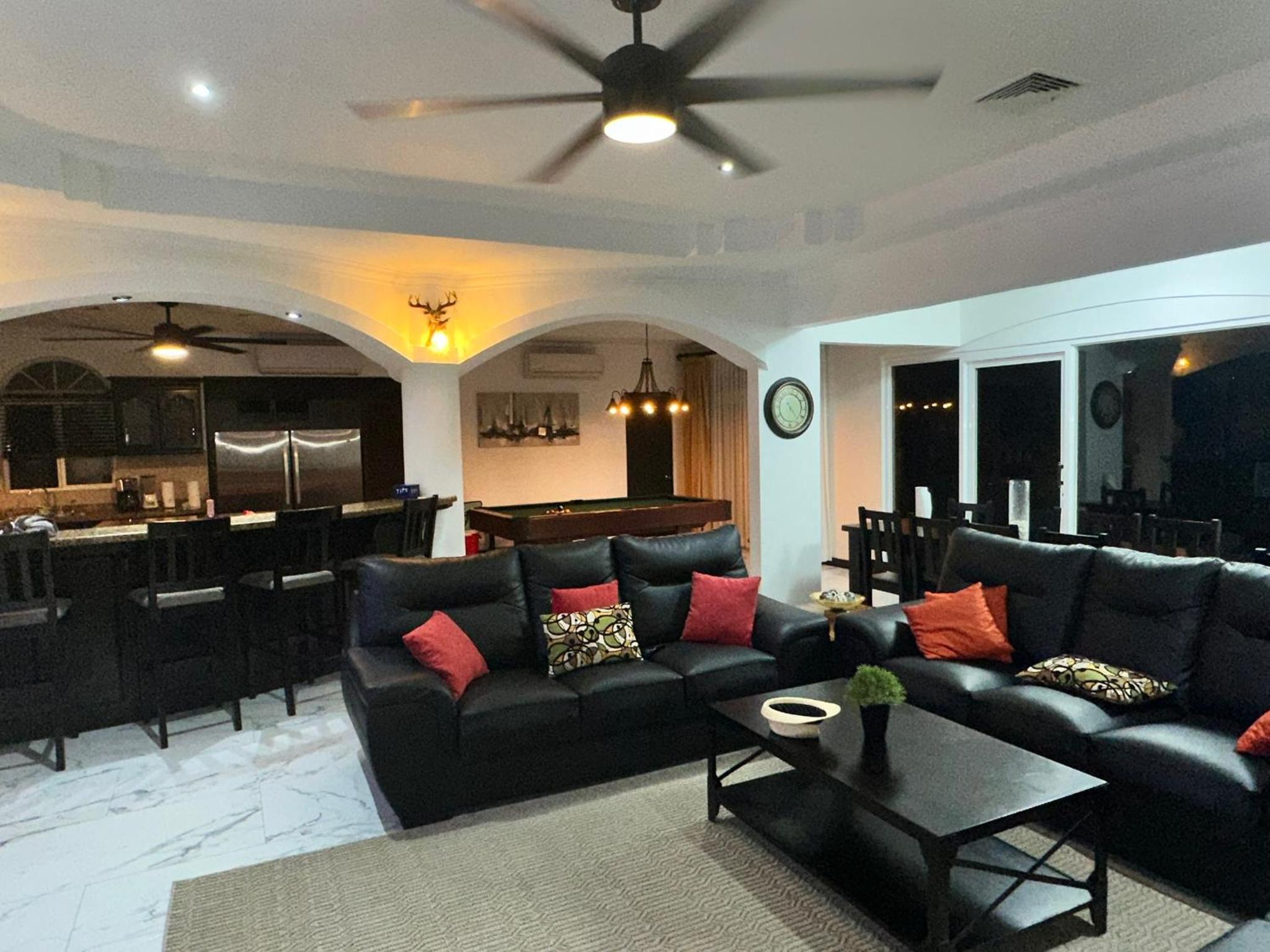 Los Amigos Luxury Villa