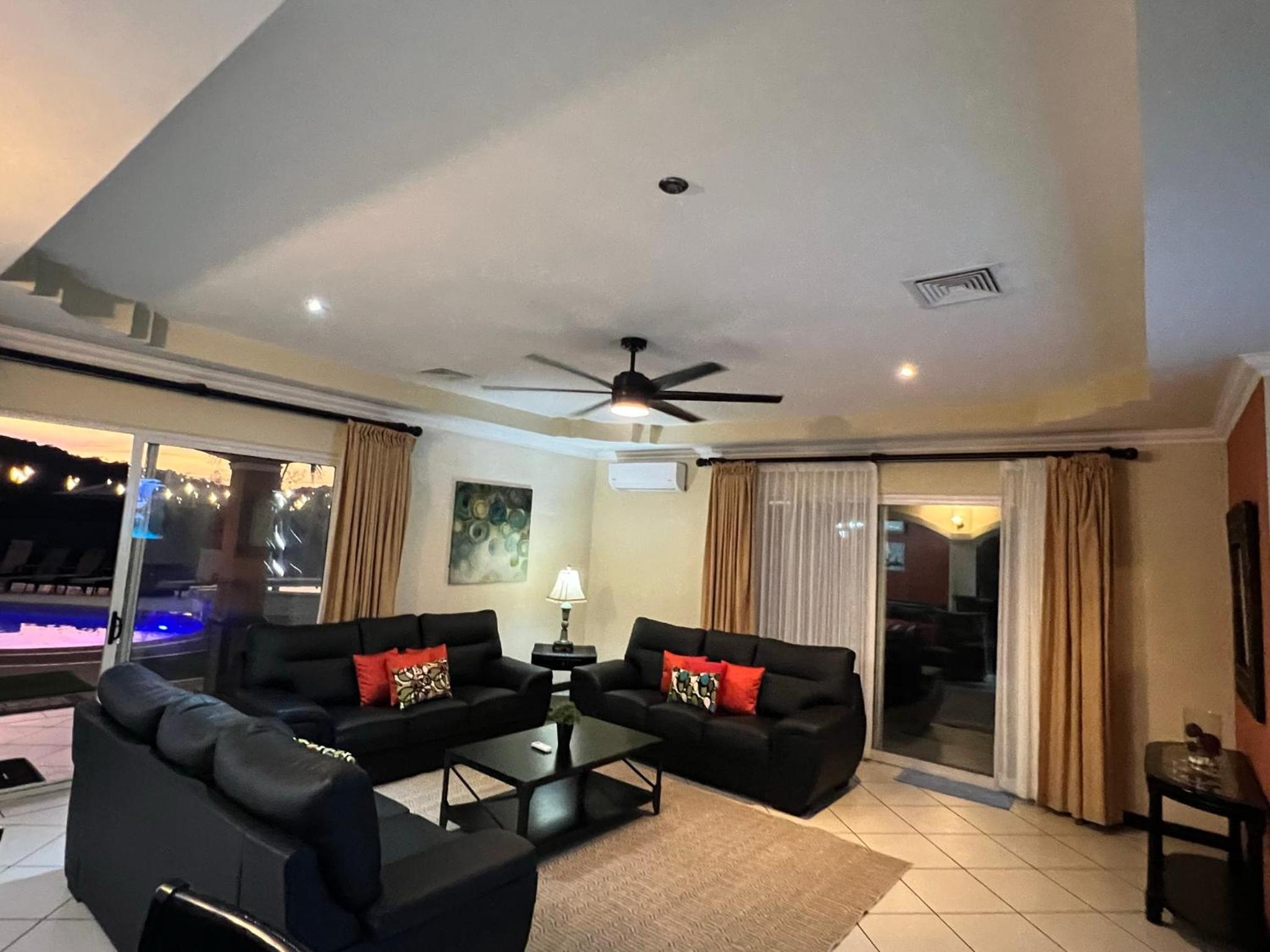 Los Amigos Luxury Villa