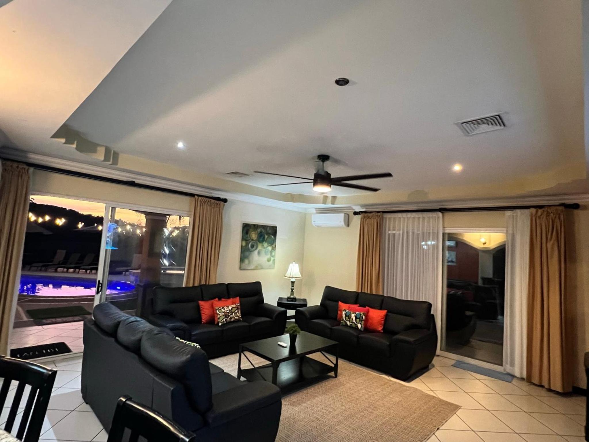 Los Amigos Luxury Villa