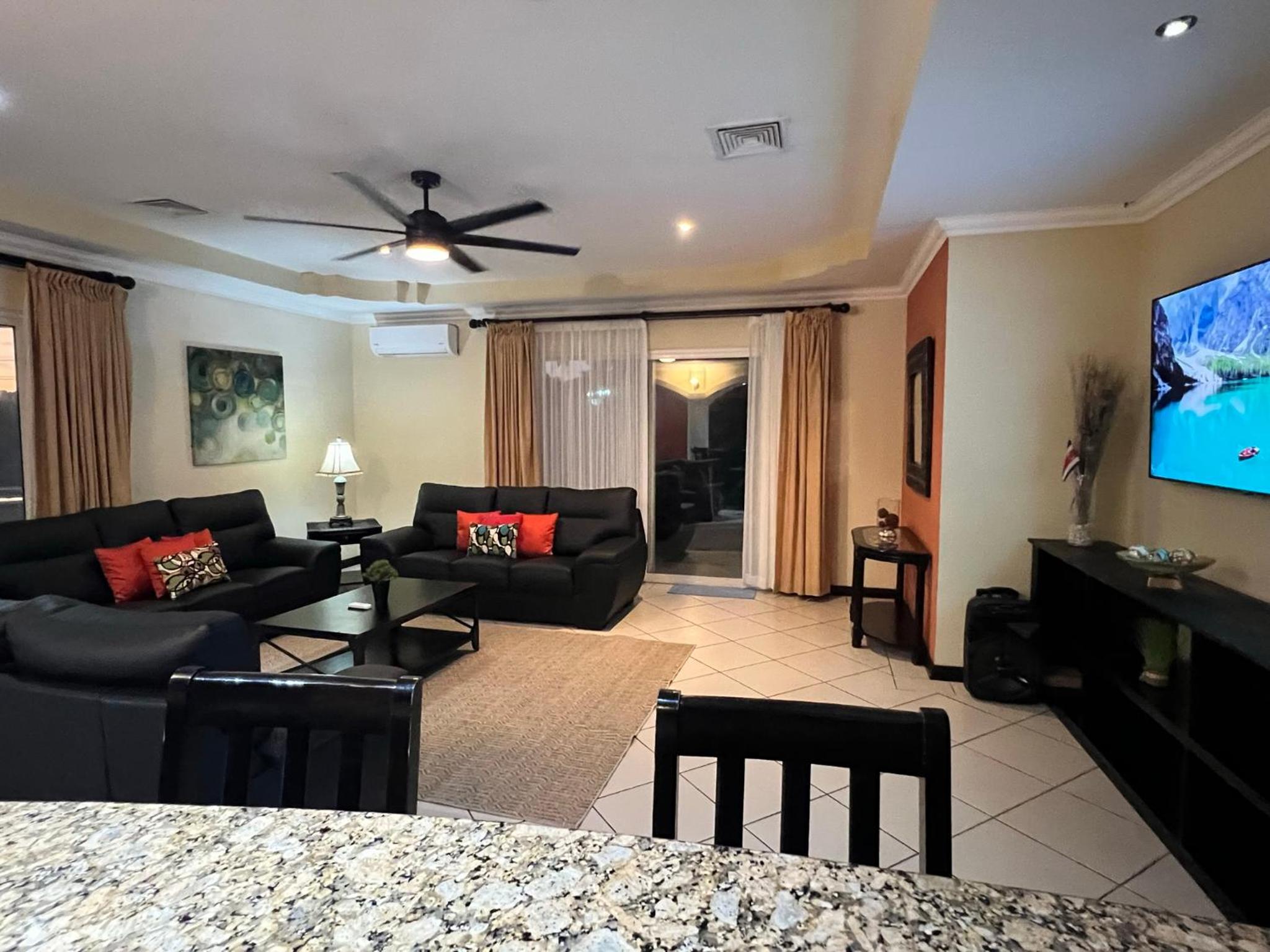 Los Amigos Luxury Villa