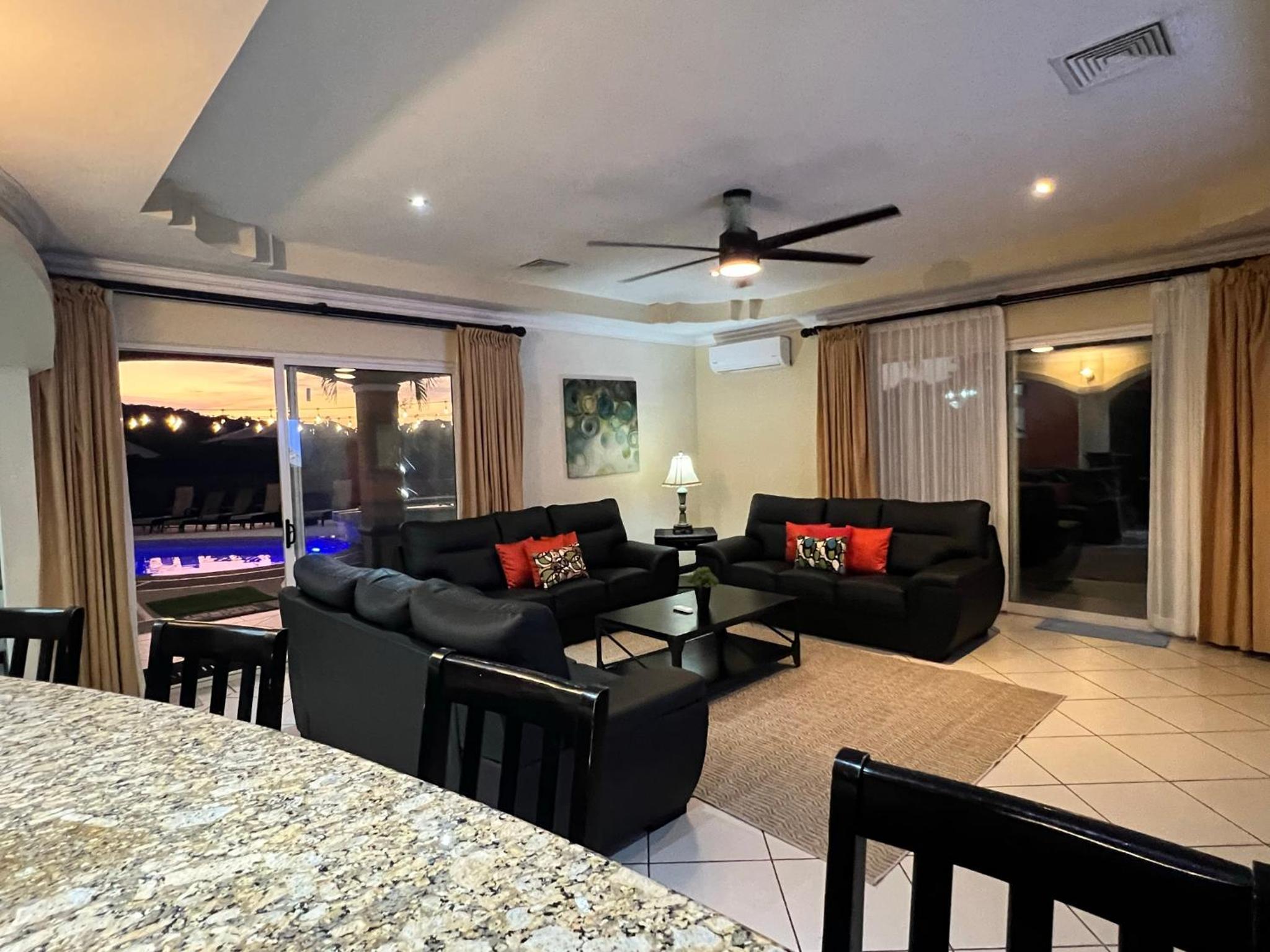Los Amigos Luxury Villa