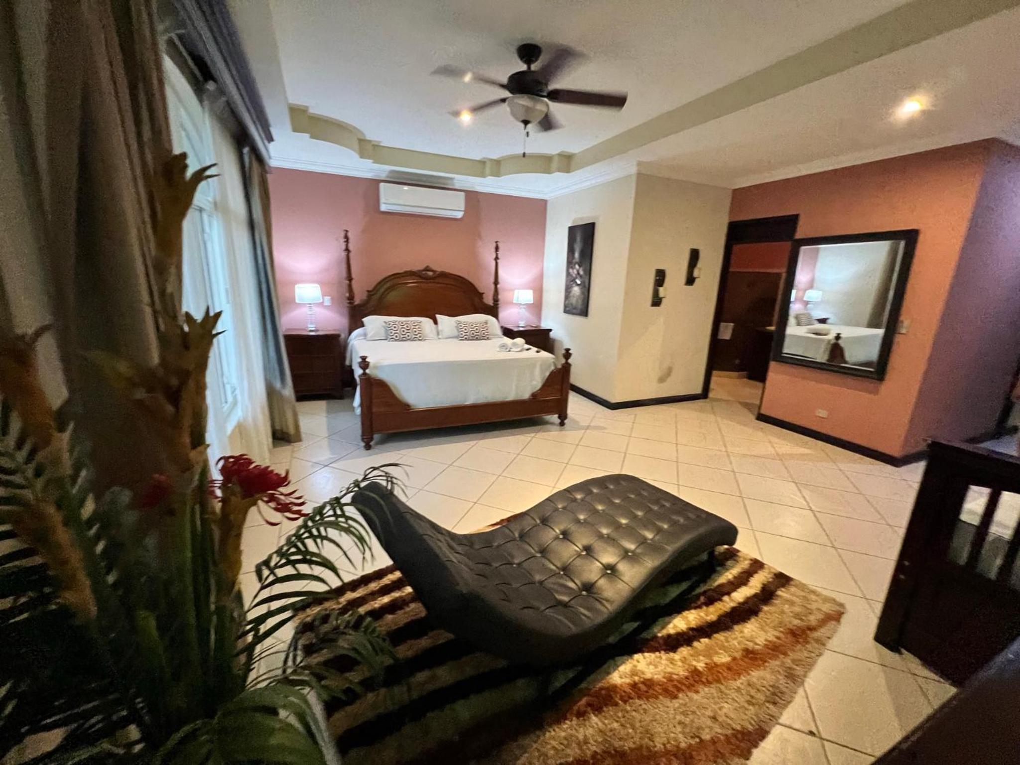 Los Amigos Luxury Villa