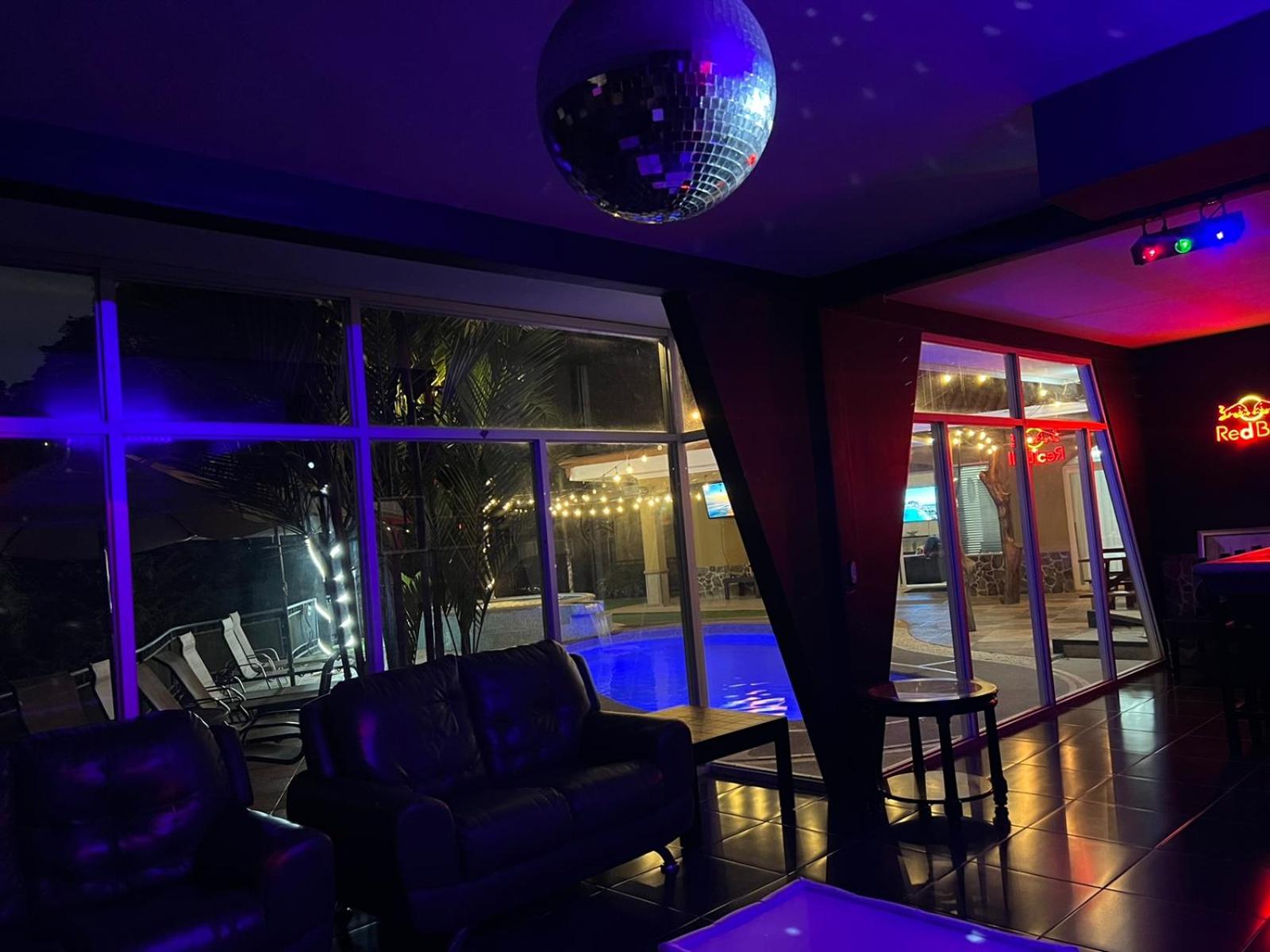 Los Amigos Luxury Villa