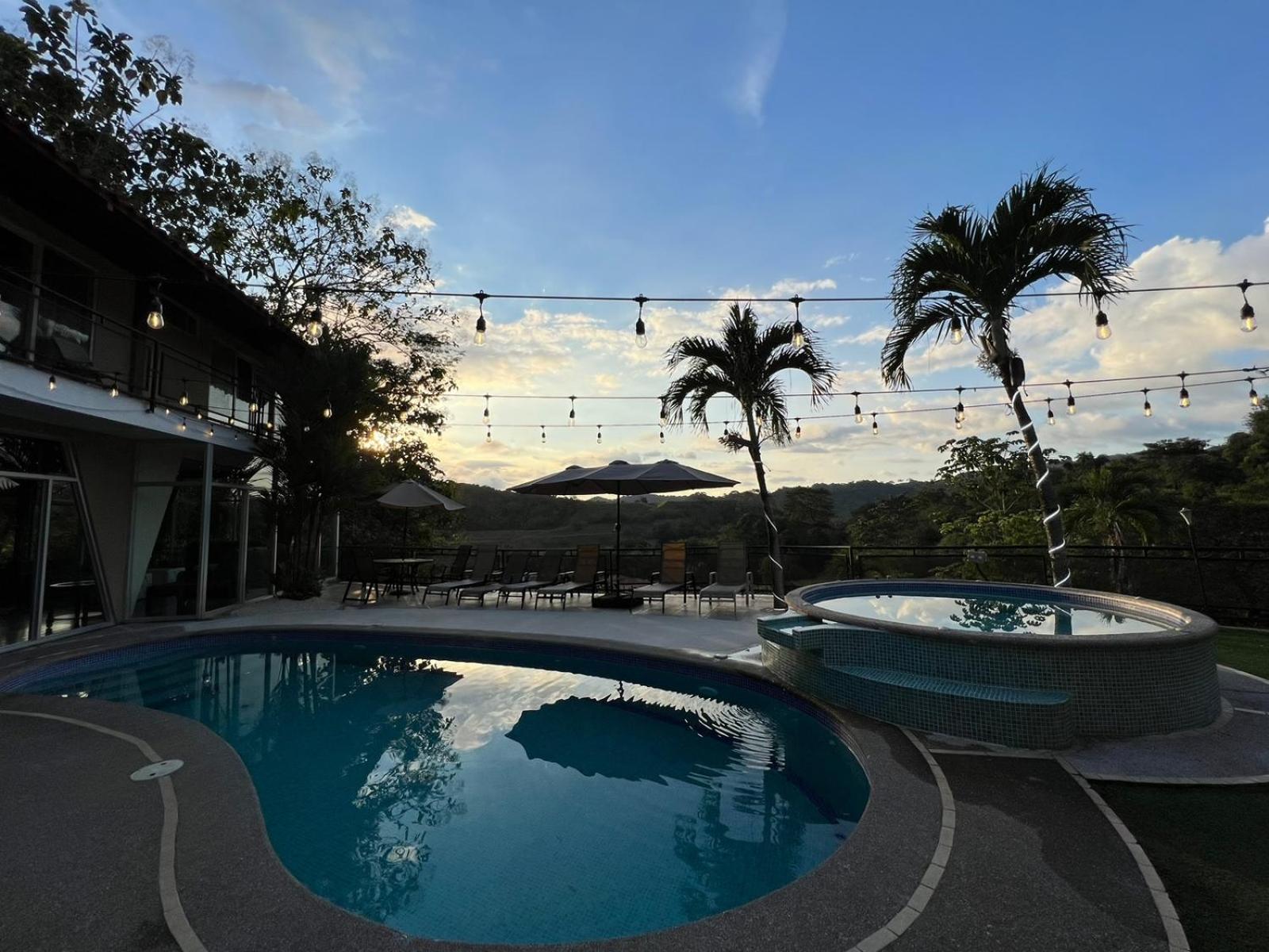 Los Amigos Luxury Villa