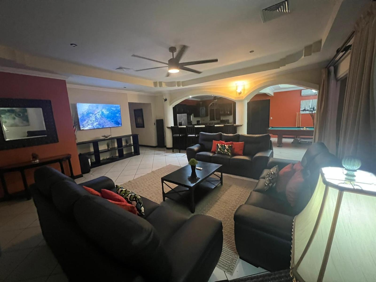 Los Amigos Luxury Villa