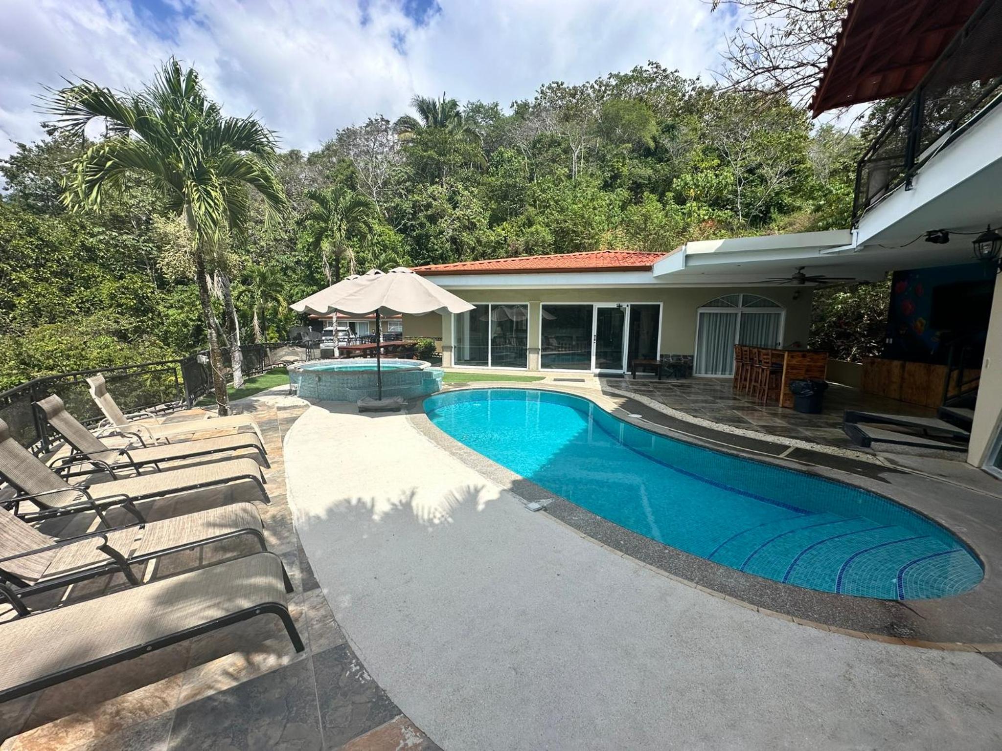 Los Amigos Luxury Villa