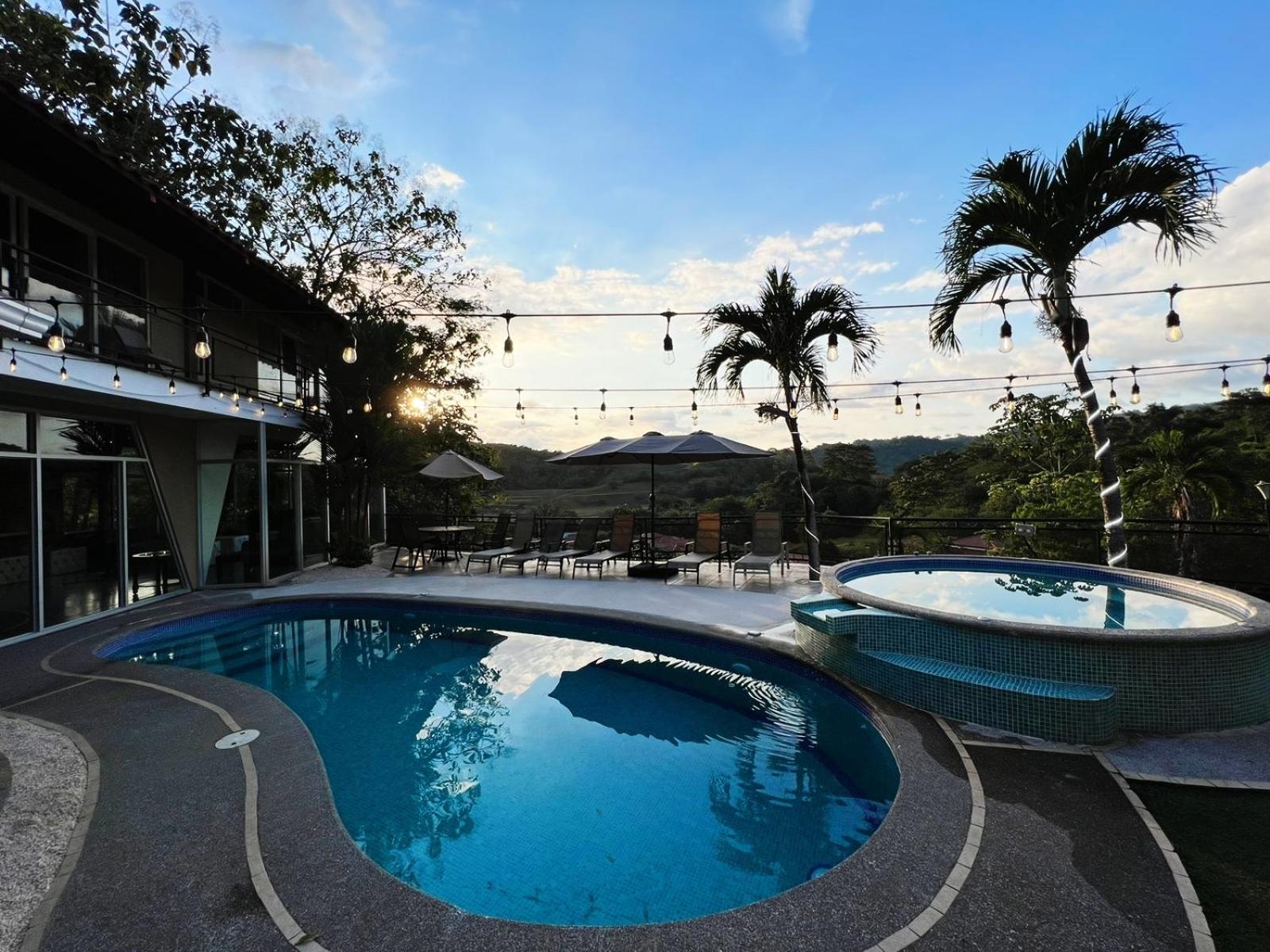 Los Amigos Luxury Villa