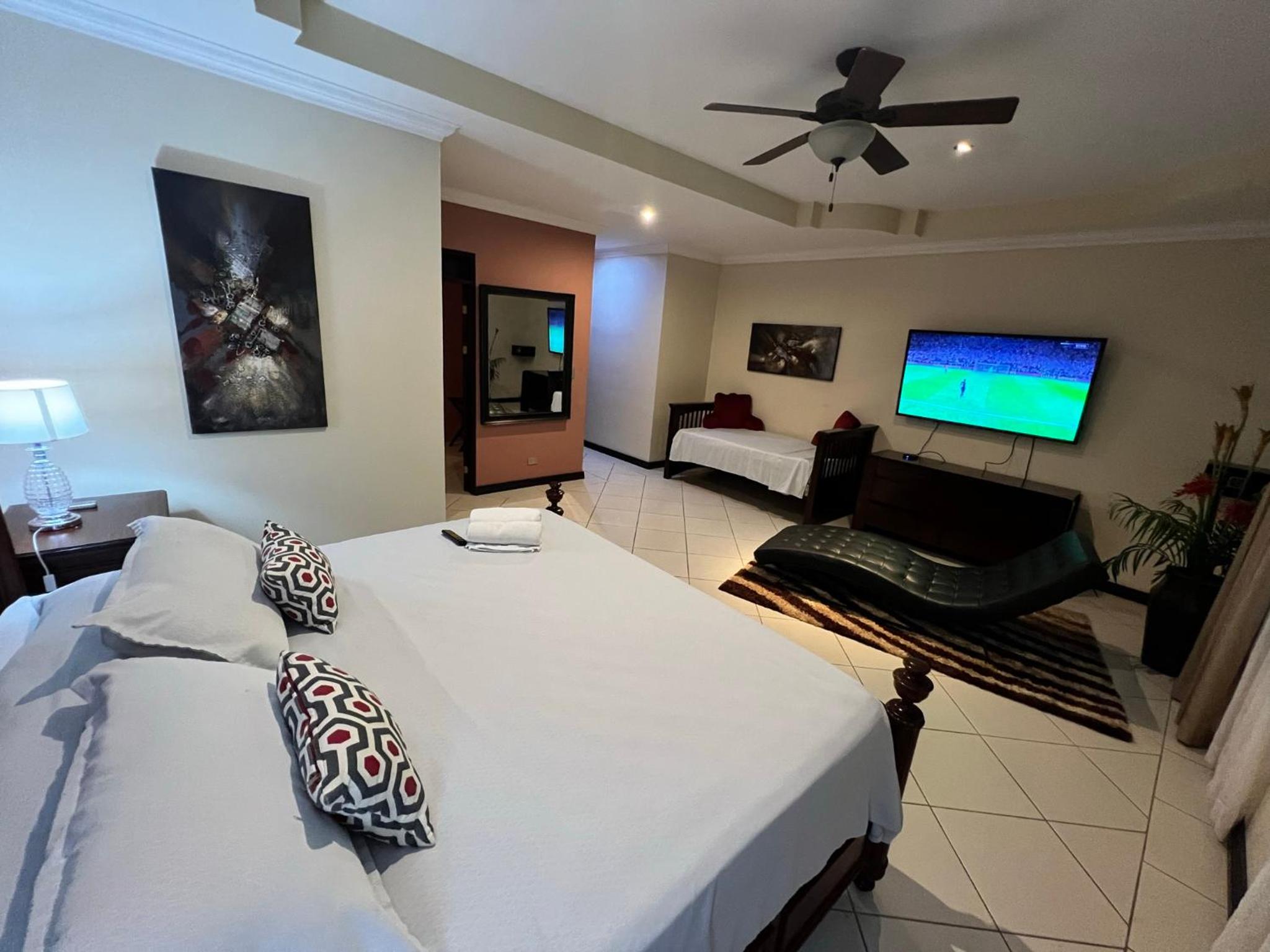 Los Amigos Luxury Villa