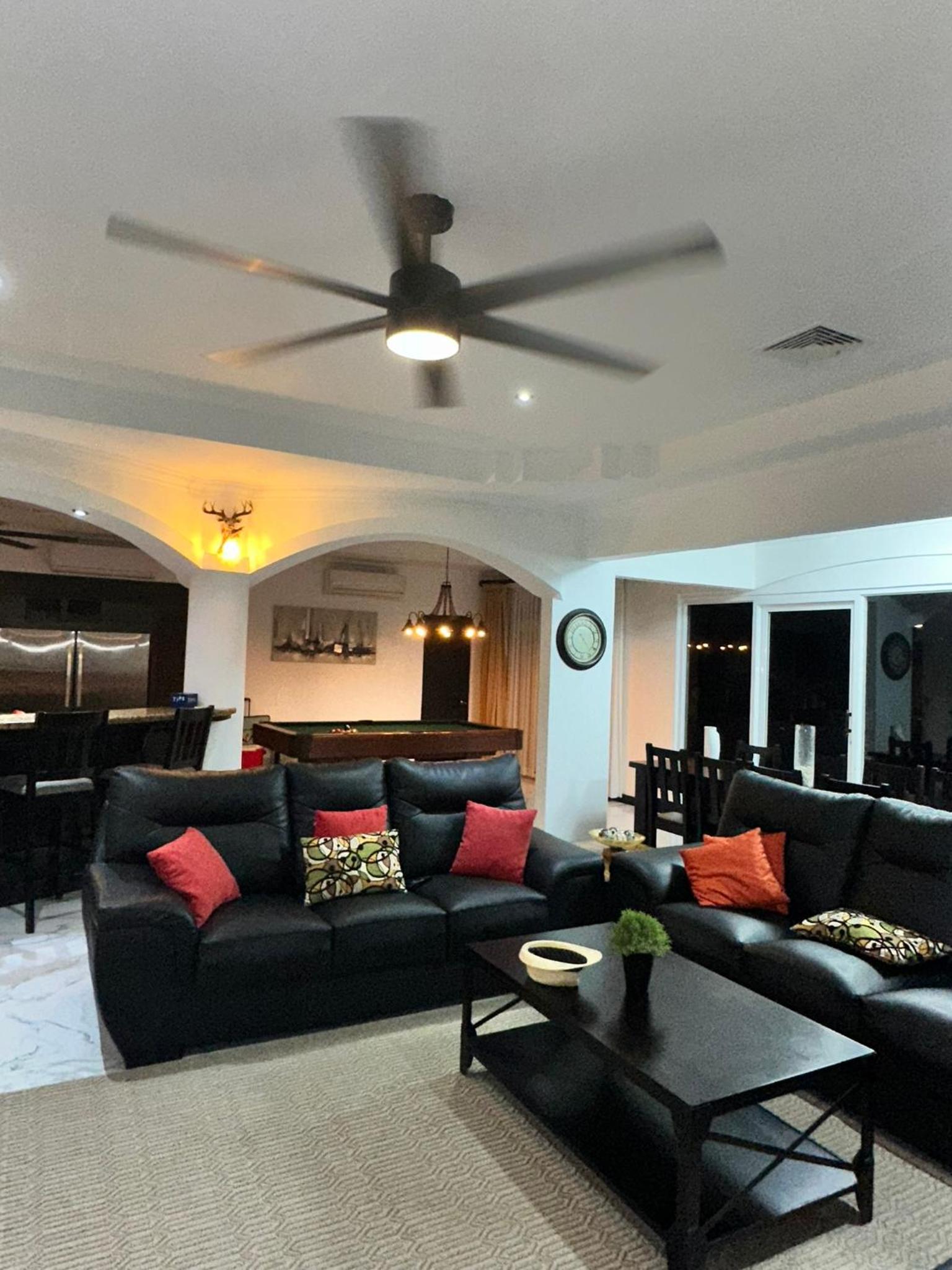 Los Amigos Luxury Villa