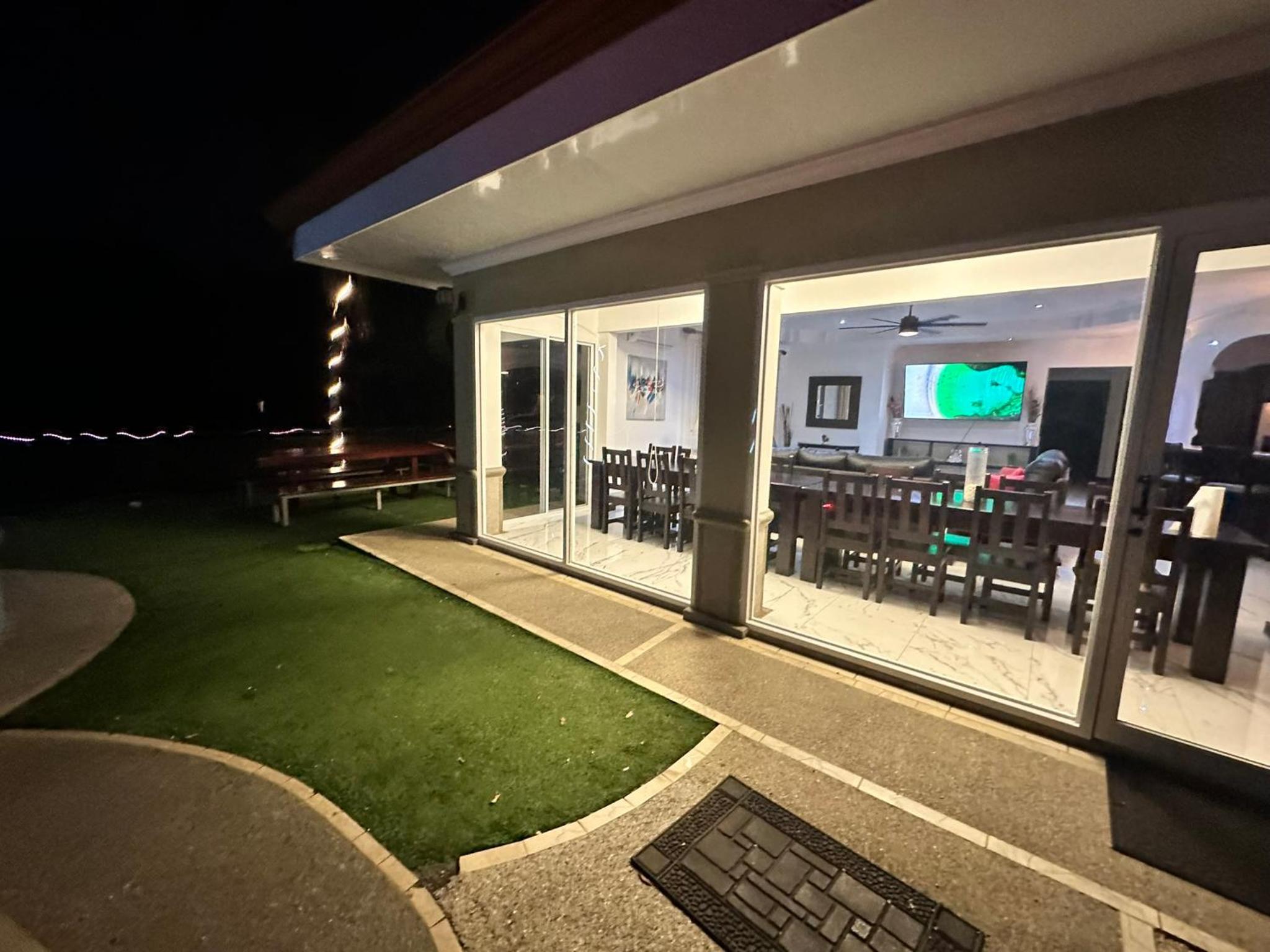 Los Amigos Luxury Villa