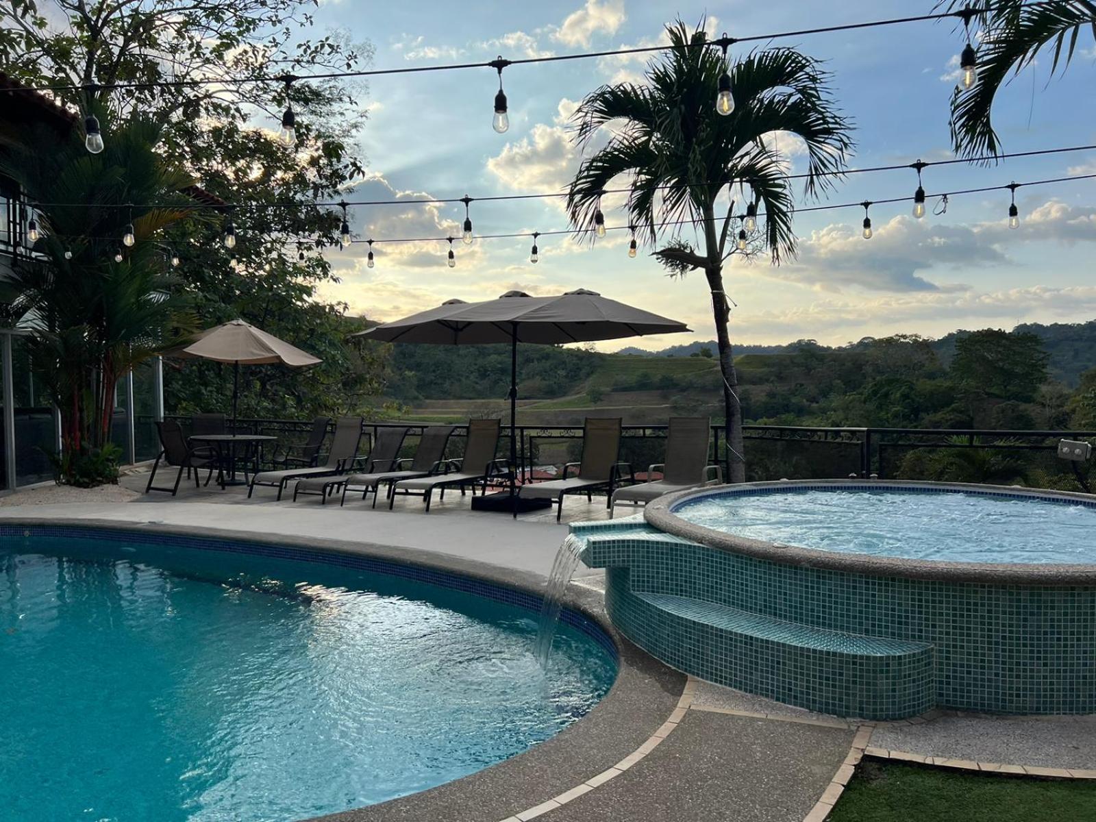 Los Amigos Luxury Villa