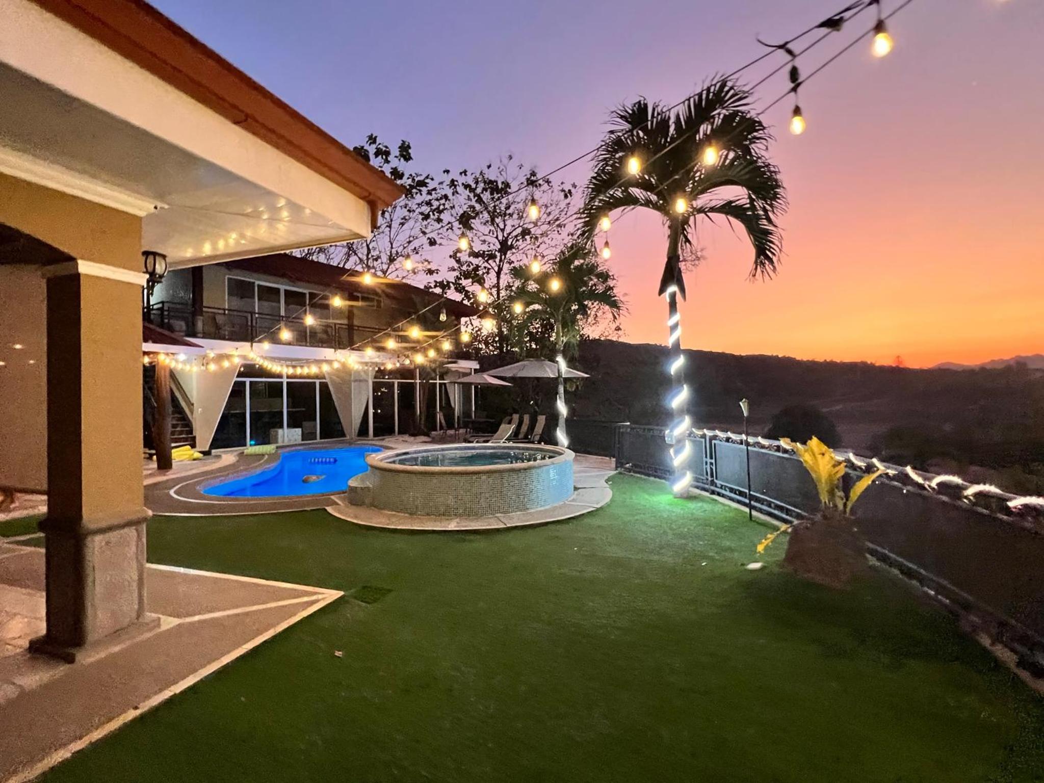 Los Amigos Luxury Villa