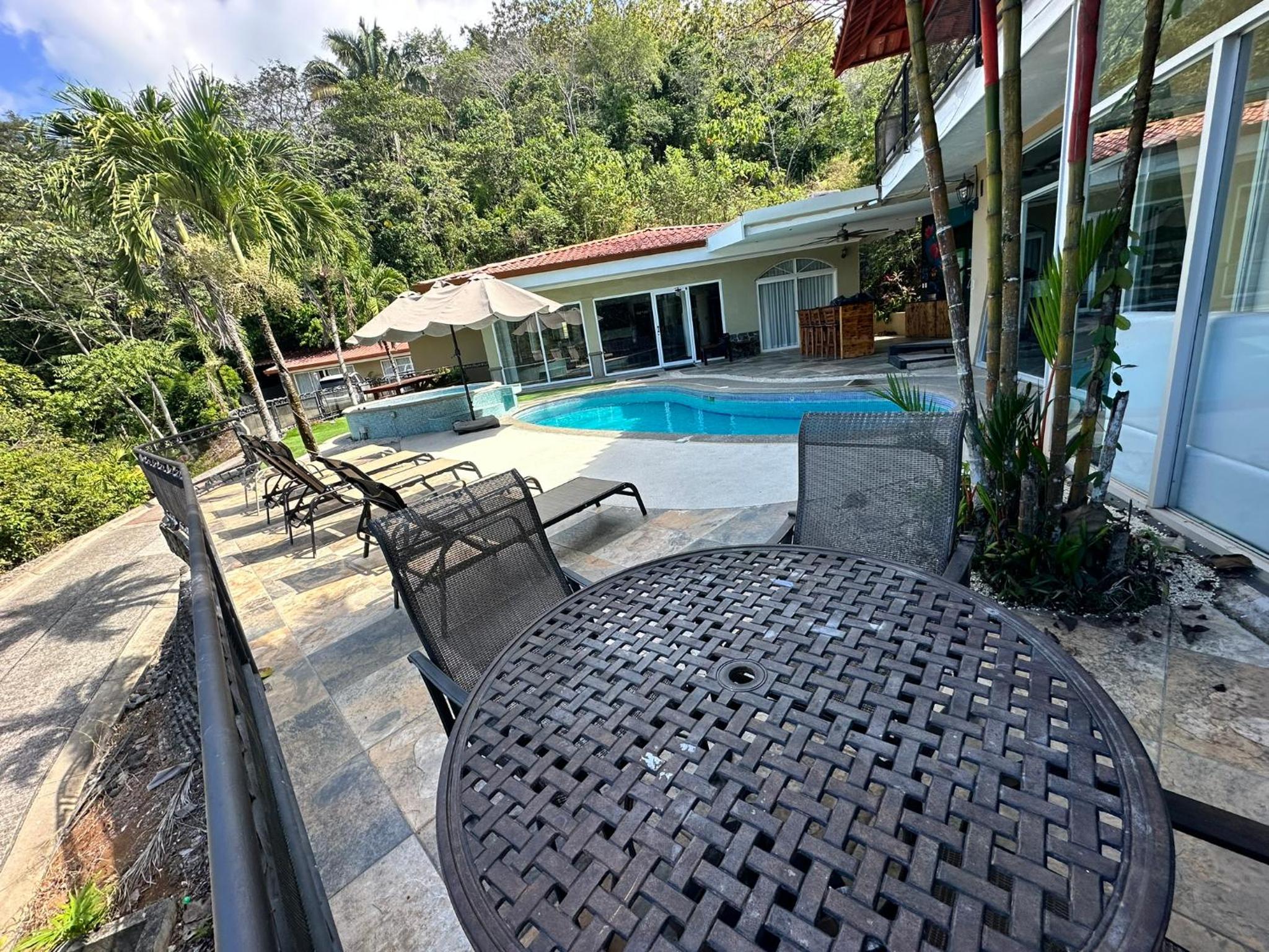 Los Amigos Luxury Villa