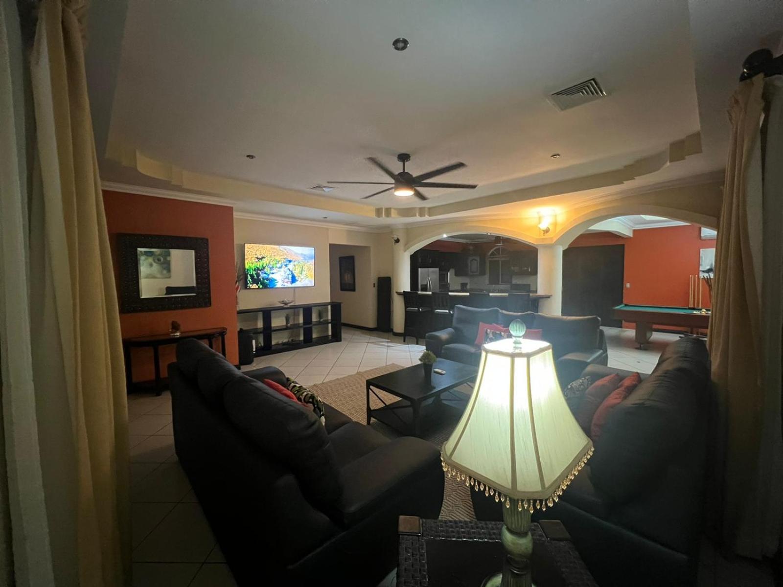 Los Amigos Luxury Villa