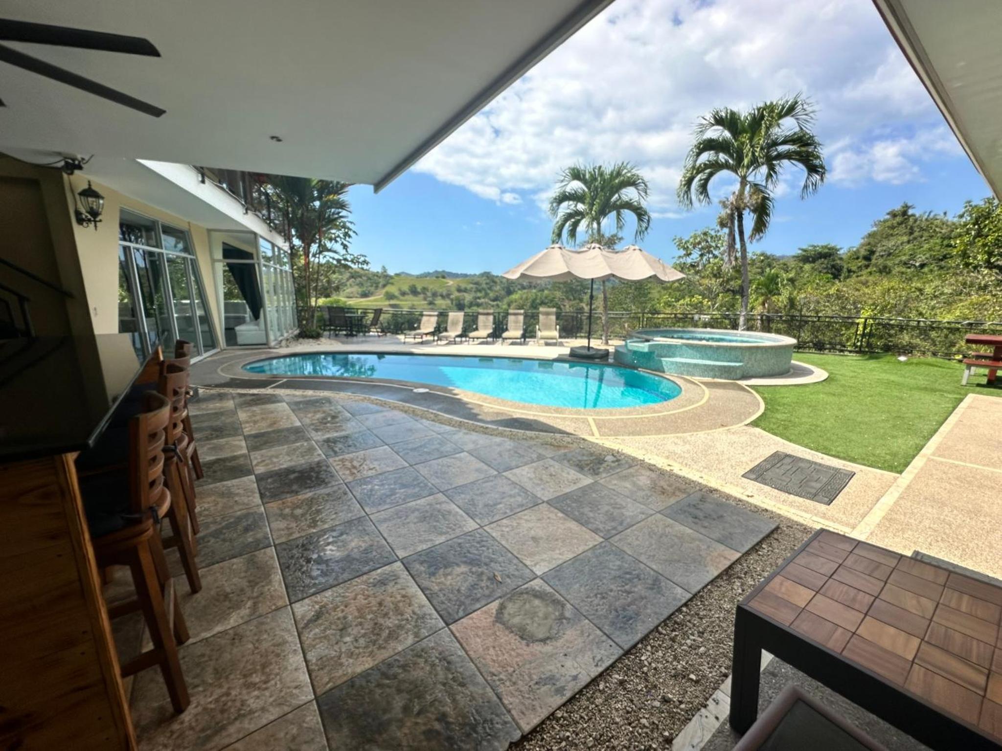 Los Amigos Luxury Villa