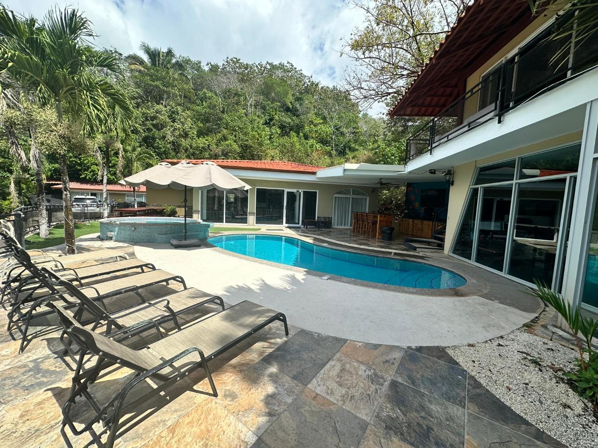 Los Amigos Luxury Villa