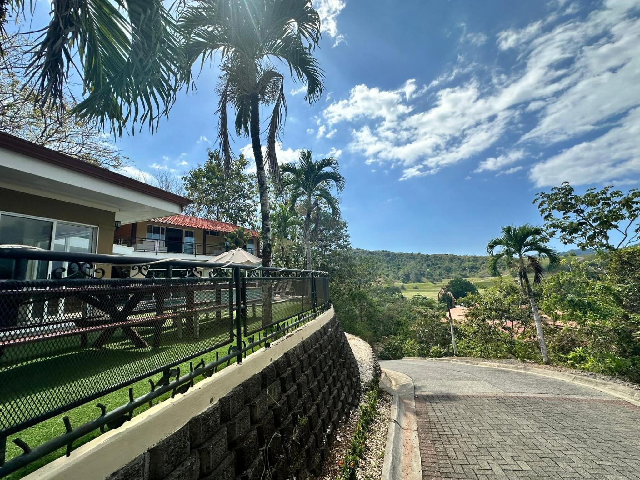 Los Amigos Luxury Villa