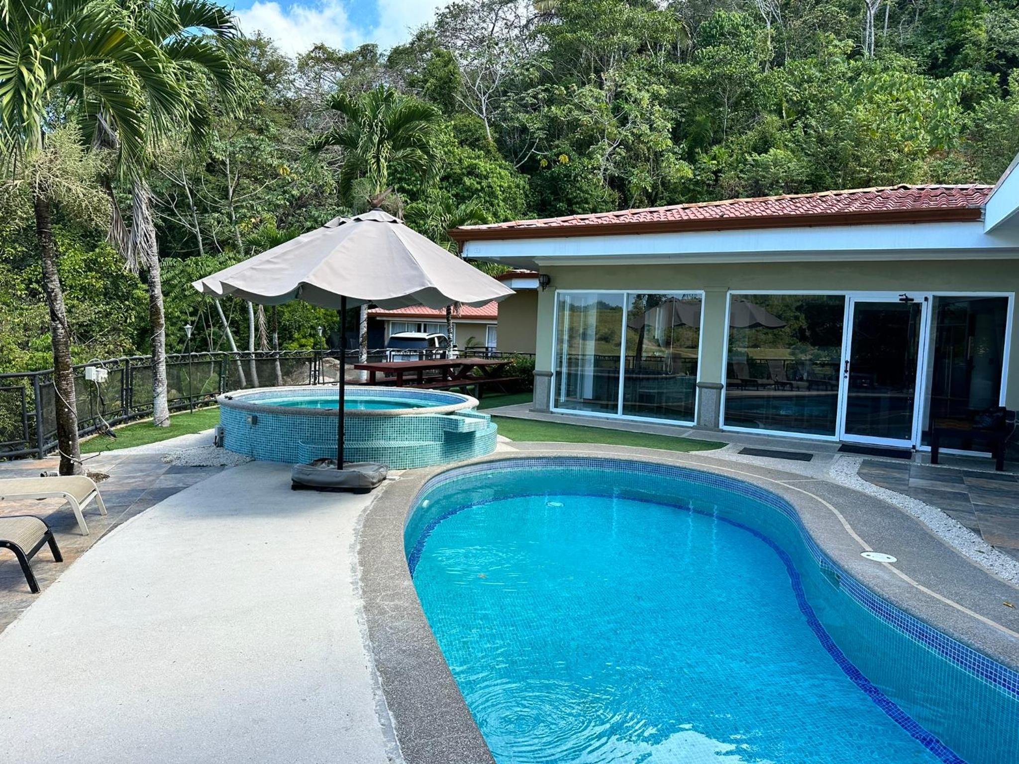 Los Amigos Luxury Villa