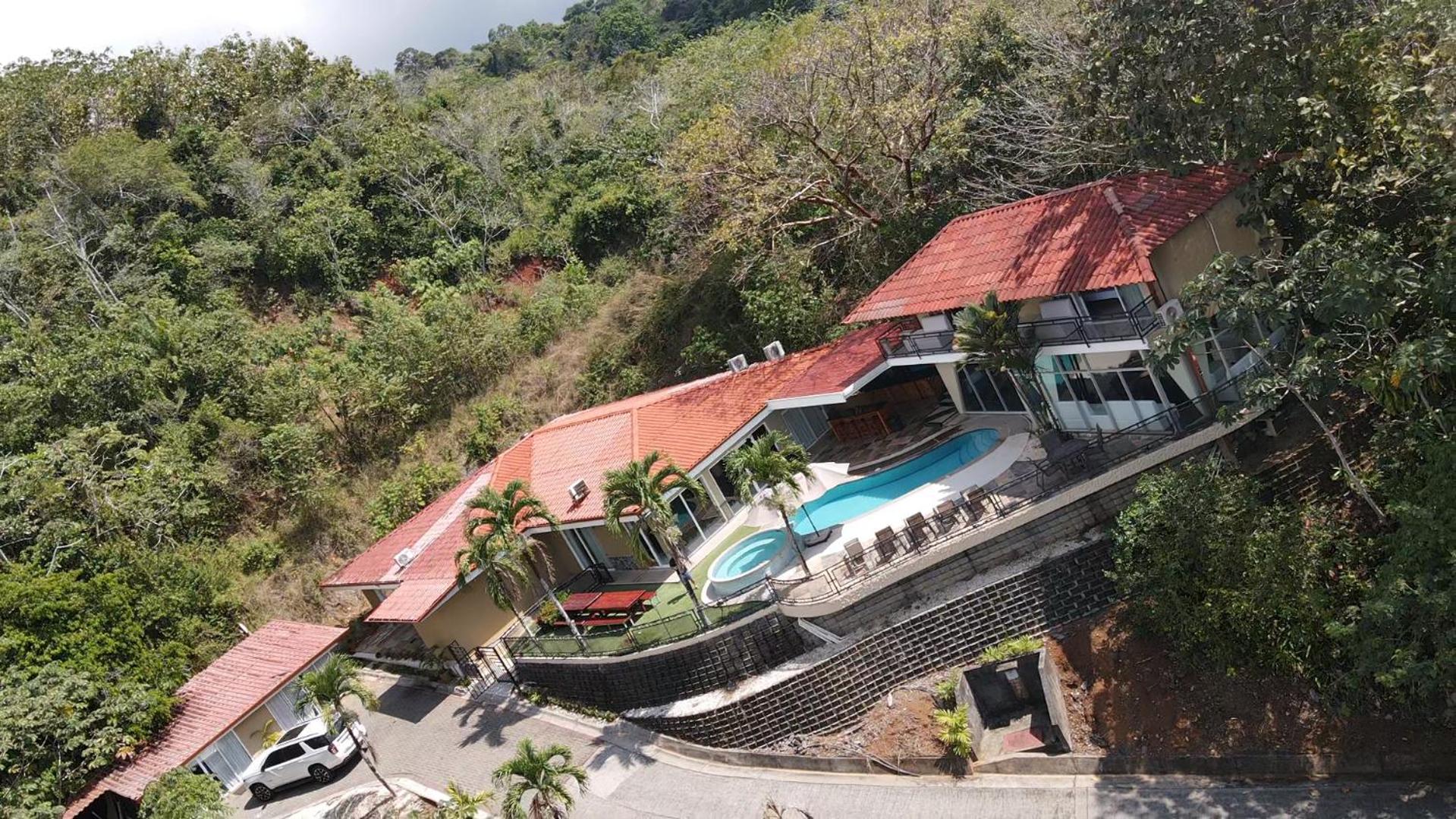 Los Amigos Luxury Villa