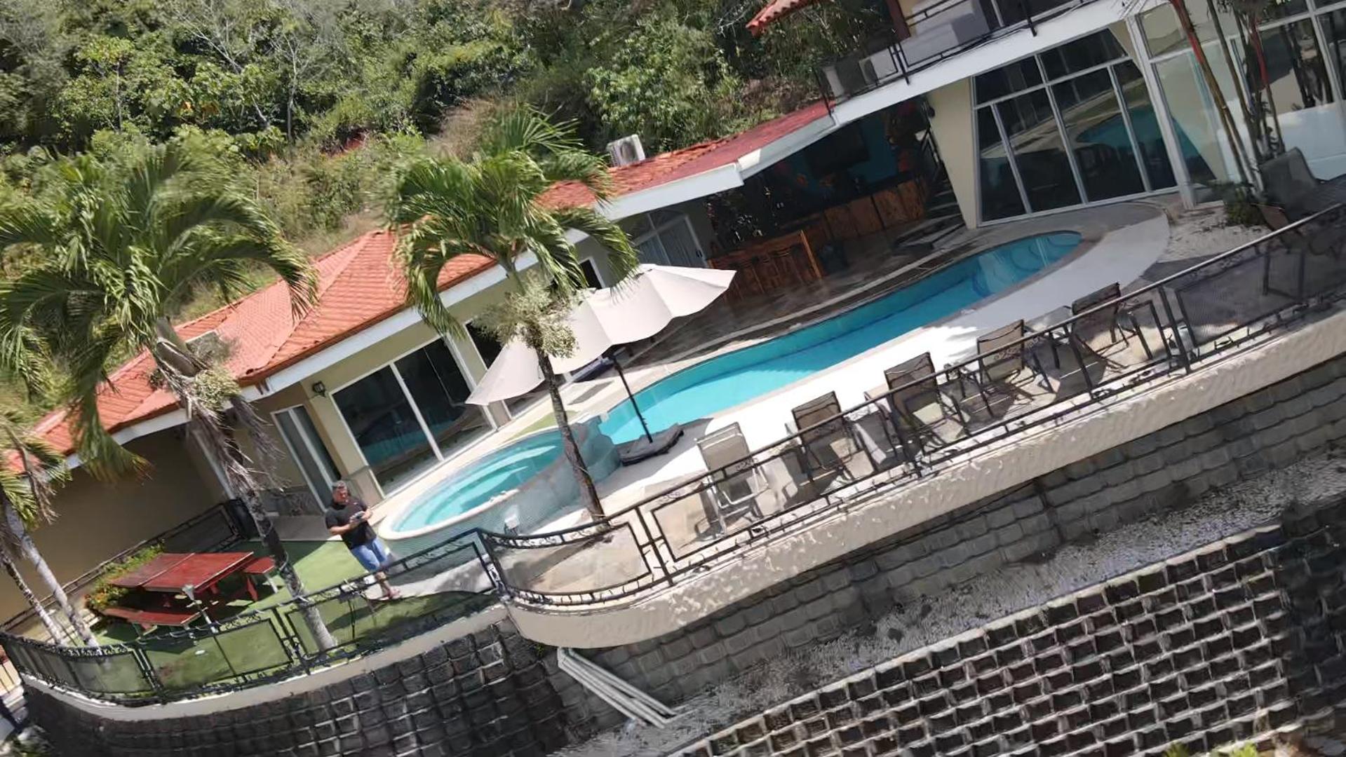 Los Amigos Luxury Villa