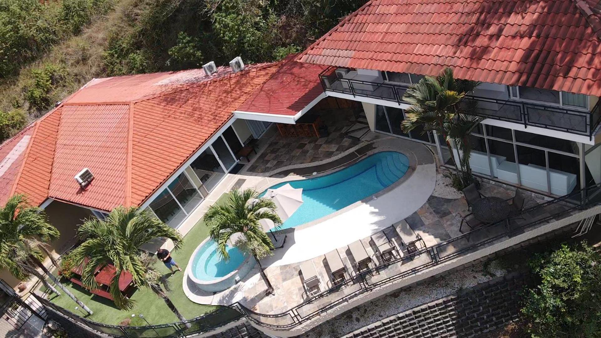 Los Amigos Luxury Villa