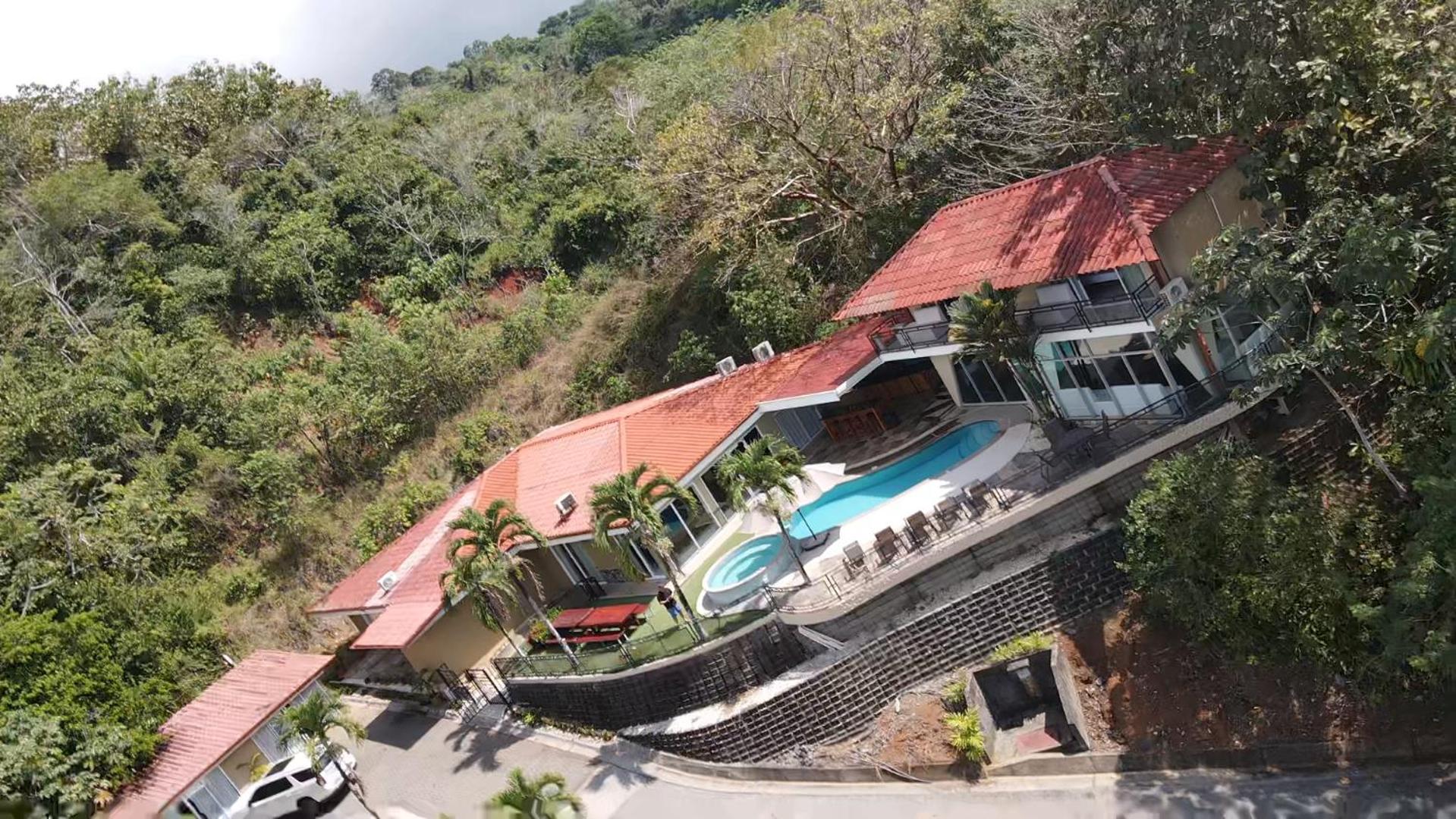 Los Amigos Luxury Villa