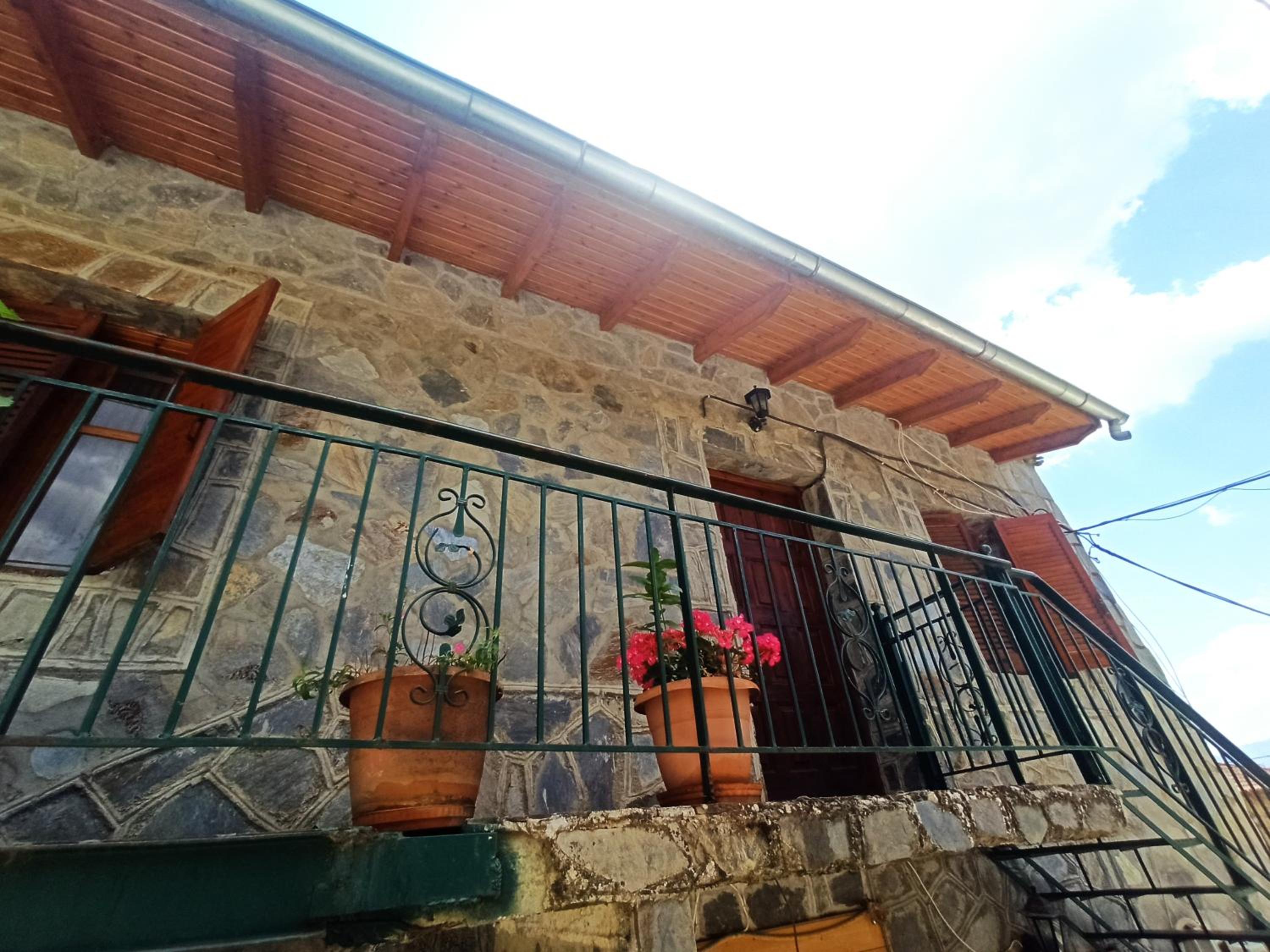 Feneos apartment
